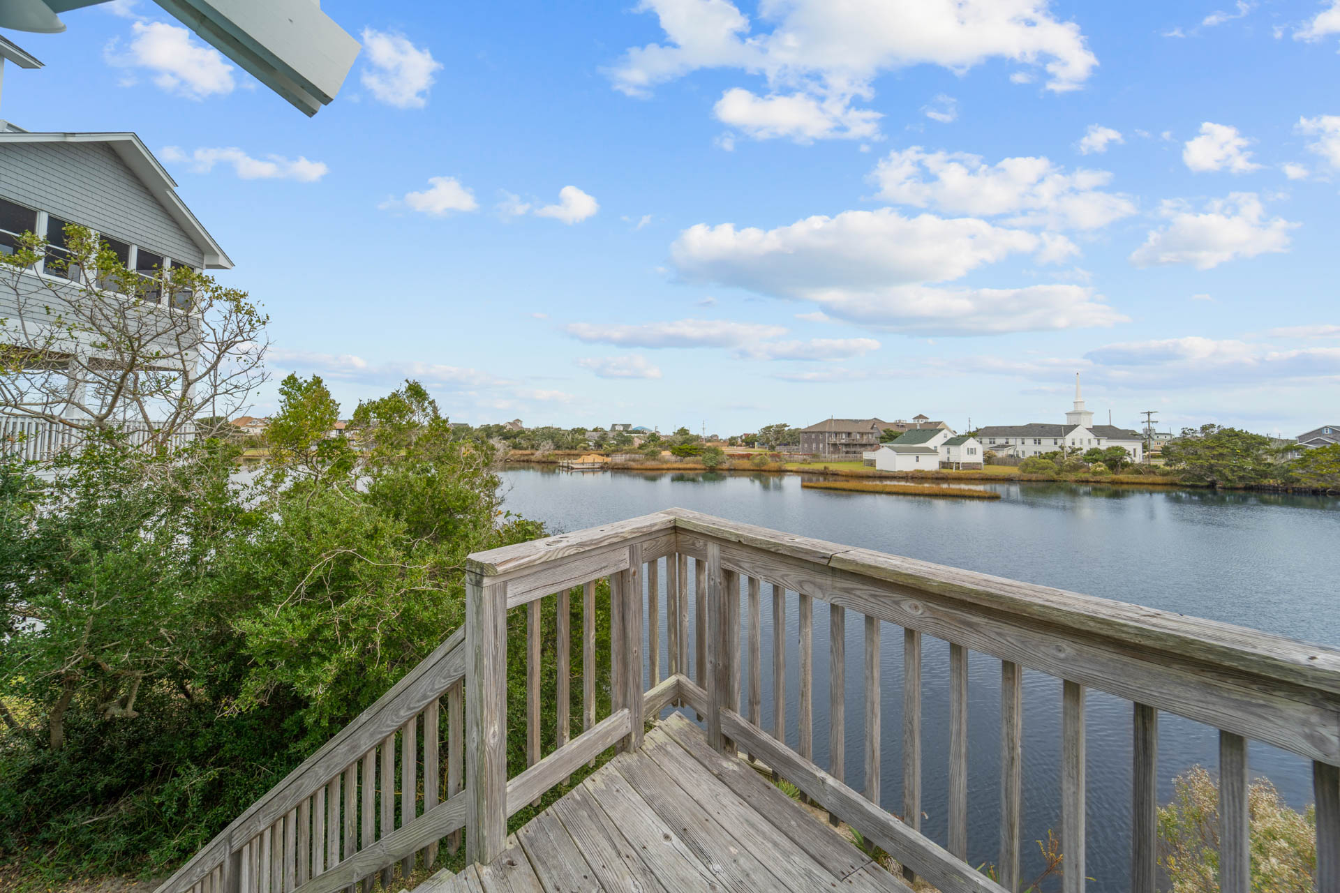 Surf Or Sound Realty 1175 Ozzie's Island Hideaway Deck 2