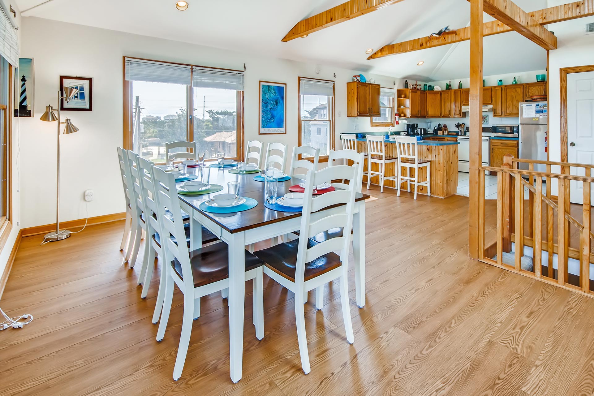 Surf Or Sound Realty Sunkist 824 Dining Area 2 3351562