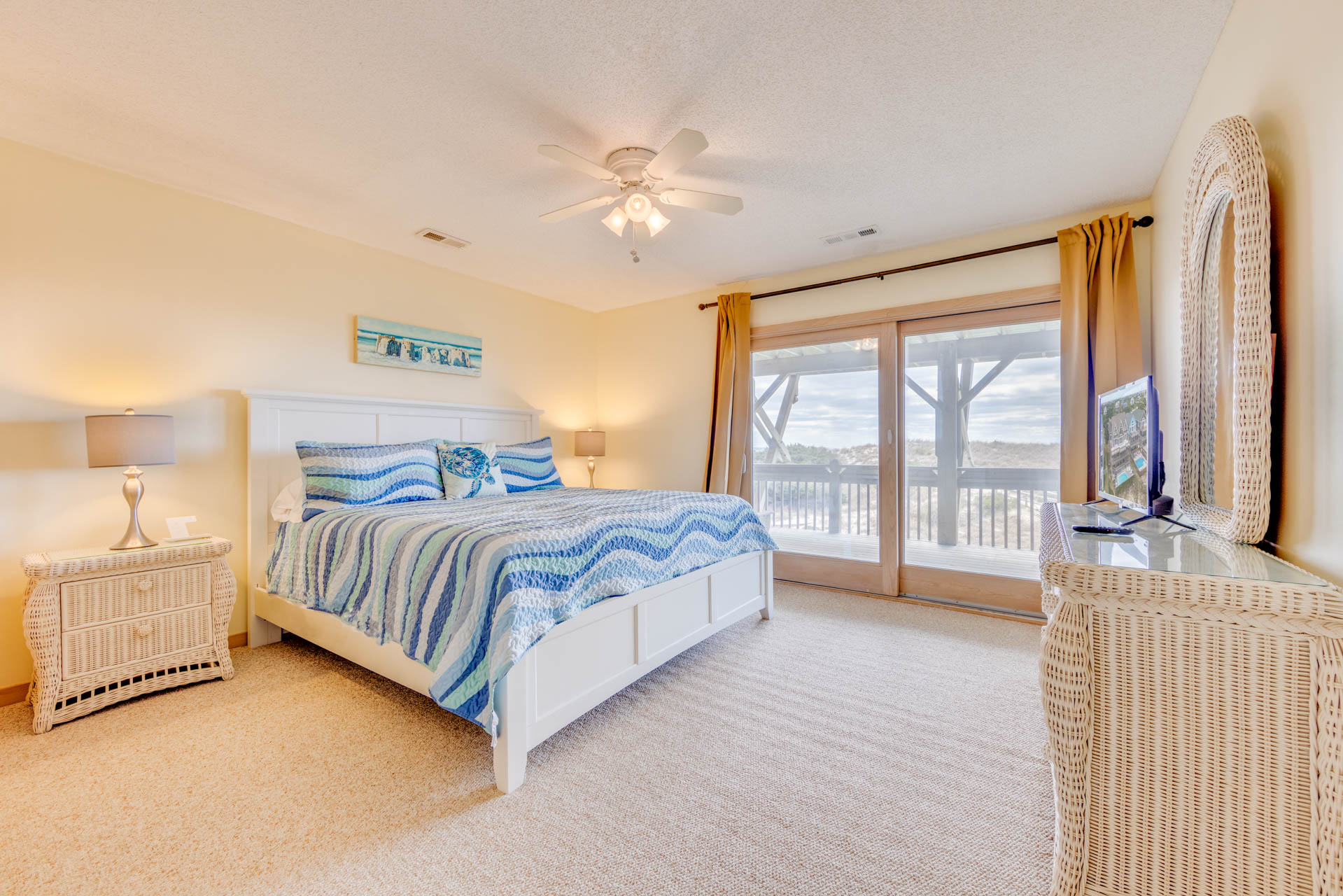 Surf-Or-Sound-Realty-1015-Beach Haven Hatteras-Bedroom 3371617