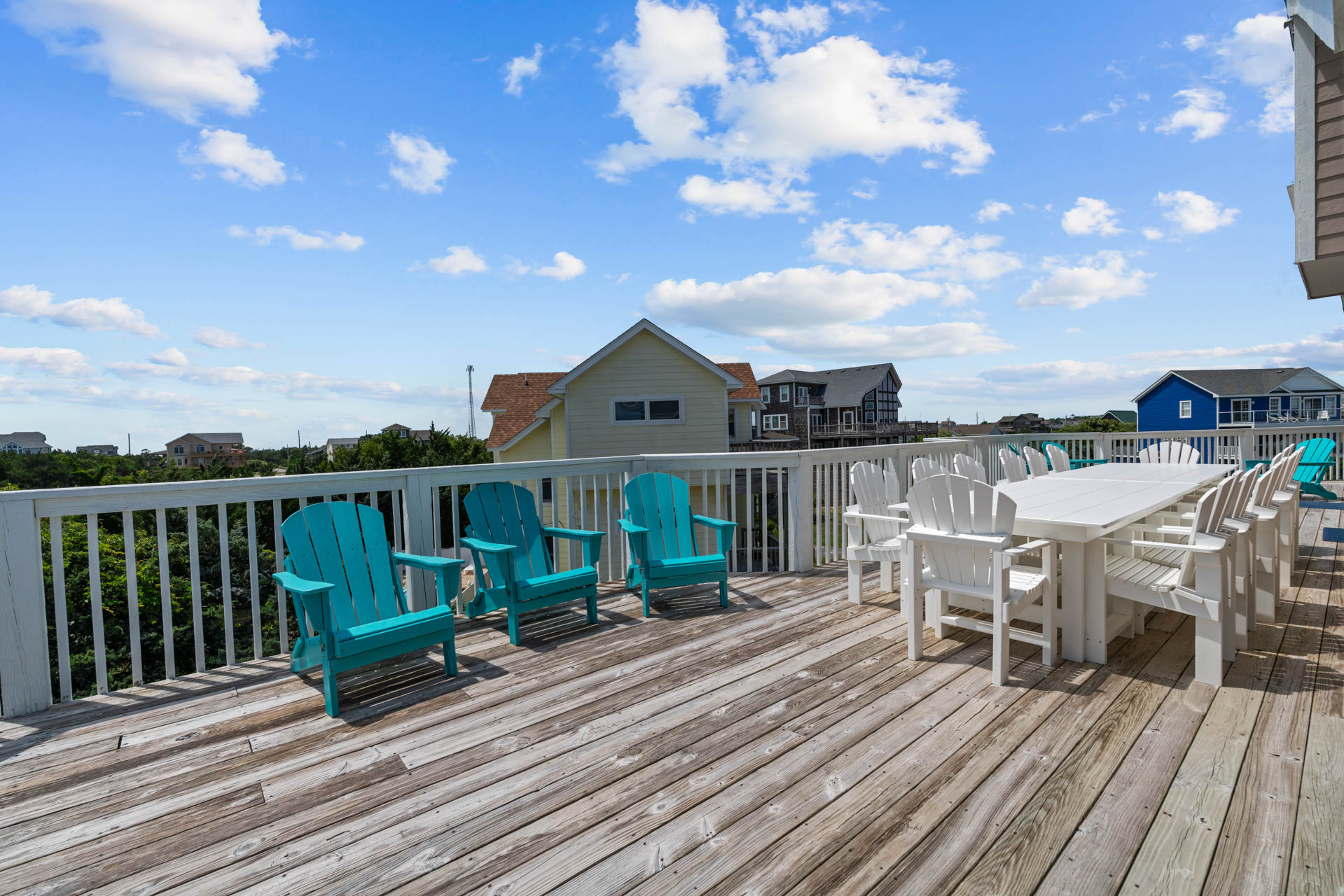 Surf Or Sound Realty 638 The Hatteras House Decks 2 3375445