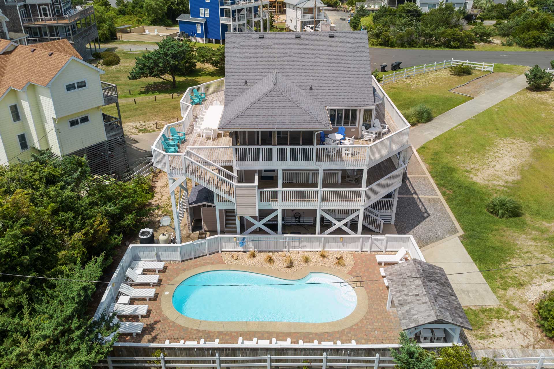 Surf Or Sound Realty 638 The Hatteras House Exterior Drone 4 3375453