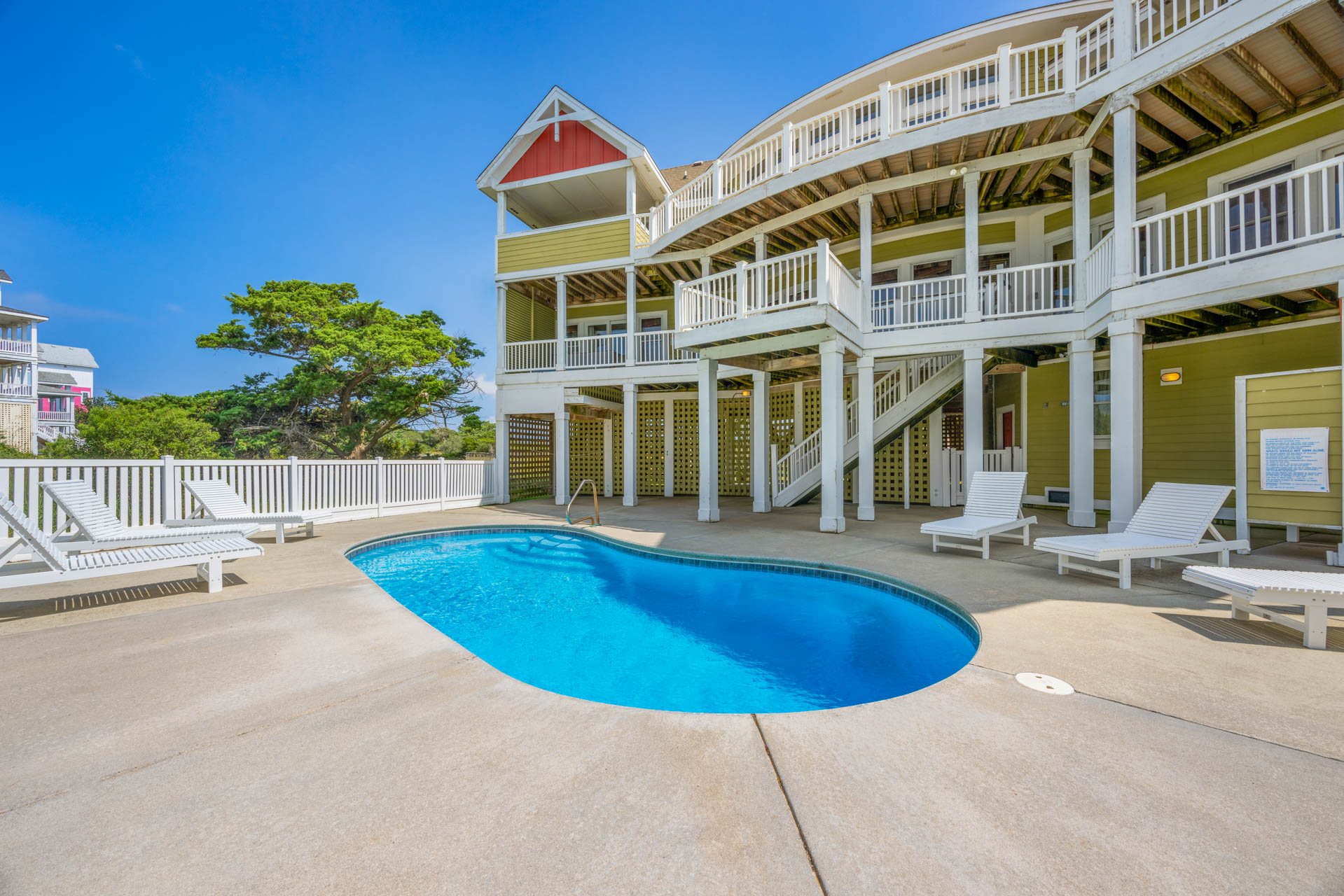 Surf Or Sound Realty 1118 Beautiful Sound Pool Area 2