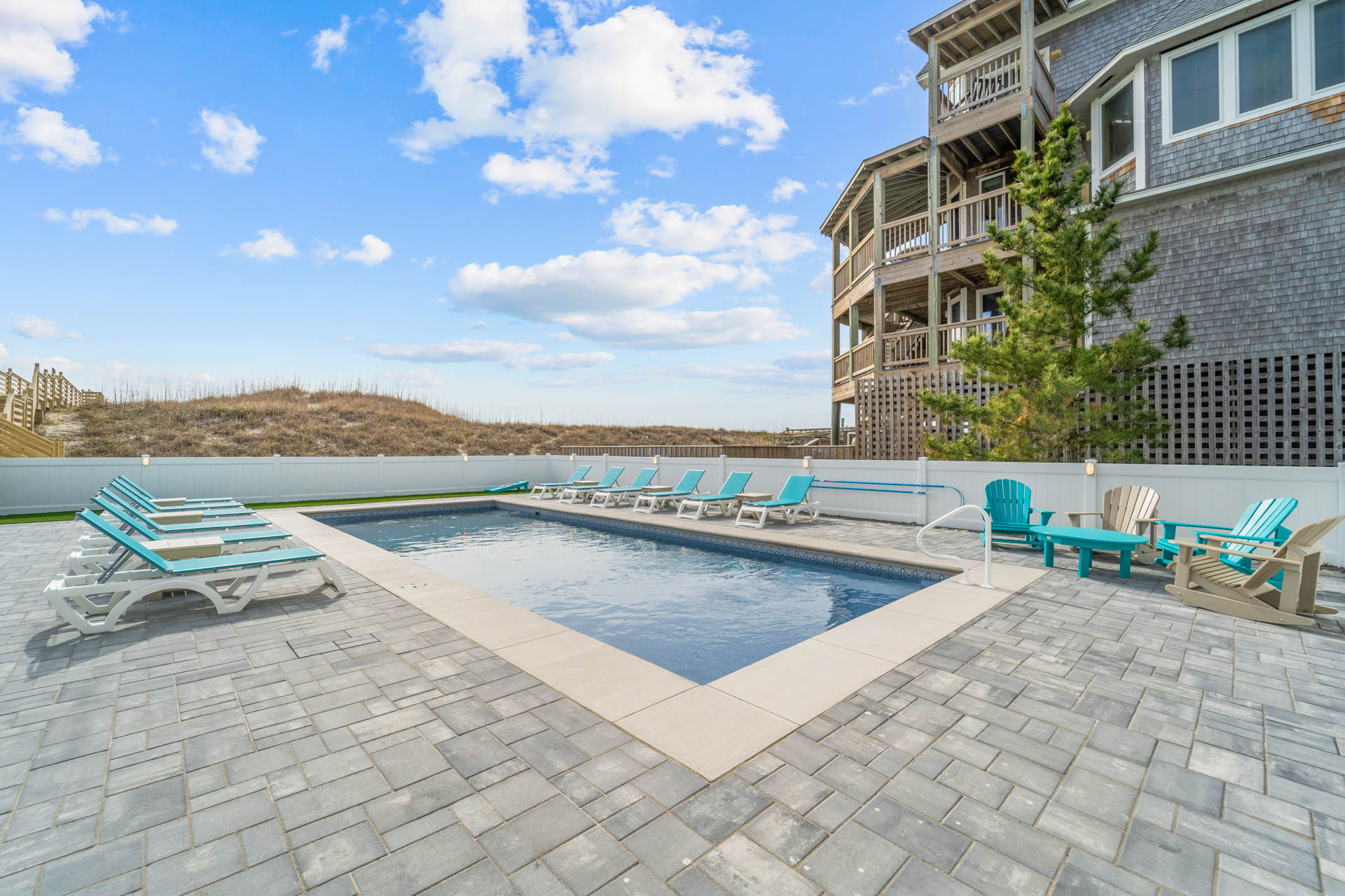 Surf Or Sound Realty 1093 Hatteras Holiday Pool Area 4