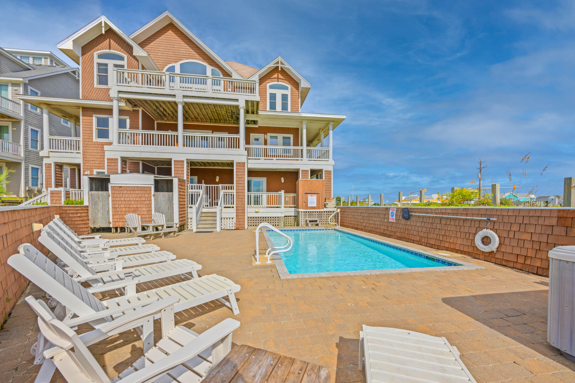 Surf Or Sound Realty 682 Hatteras Hid Away Pool Area 4