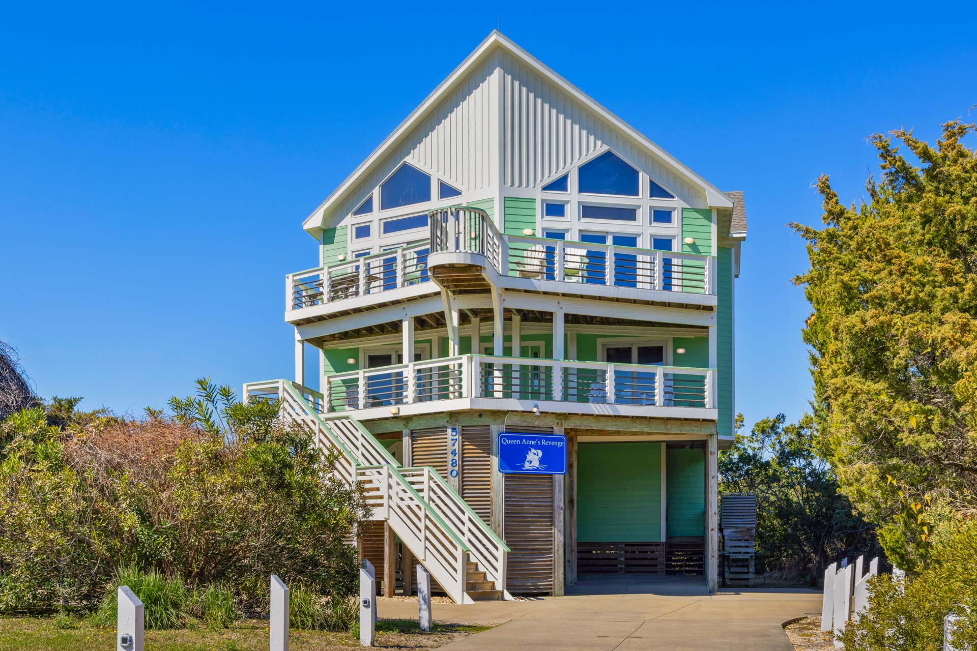 Surf Or Sound Realty 892 Queen Anne's Revenge Exterior 2