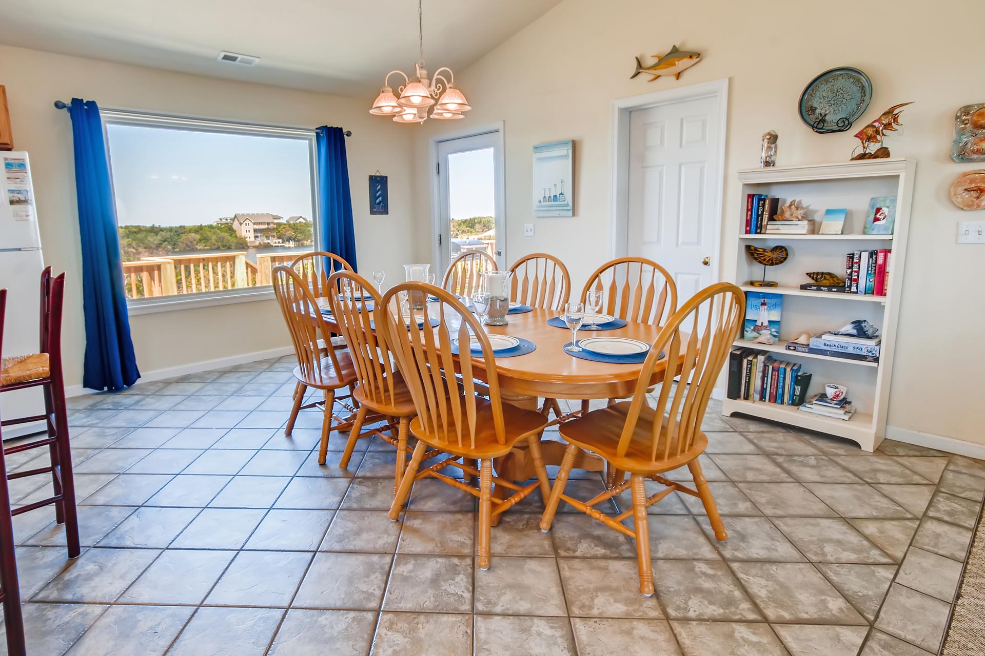 Surf Or Sound Realty Hi Life 590 Dining Area 1 3350613