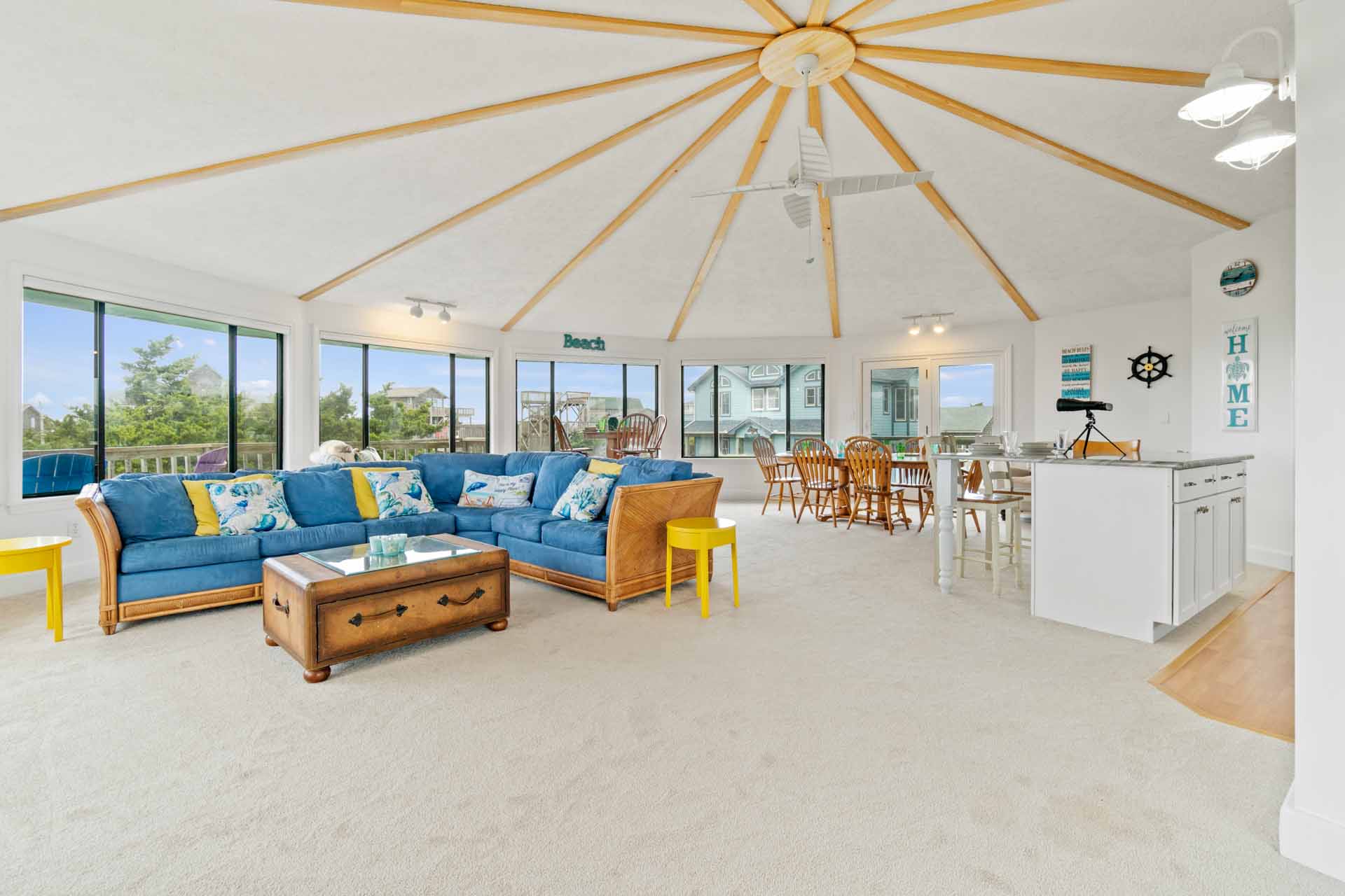 Surf Or Sound Realty 998 Circle In The Sand Great Room 1 3363277