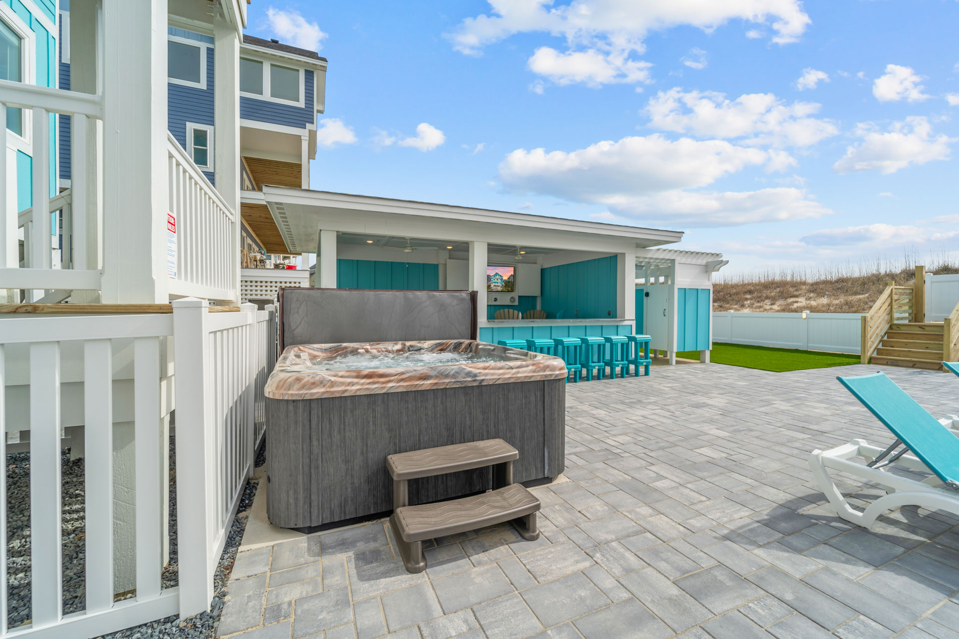 Surf Or Sound Realty 1093 Hatteras Holiday Pool Area 11