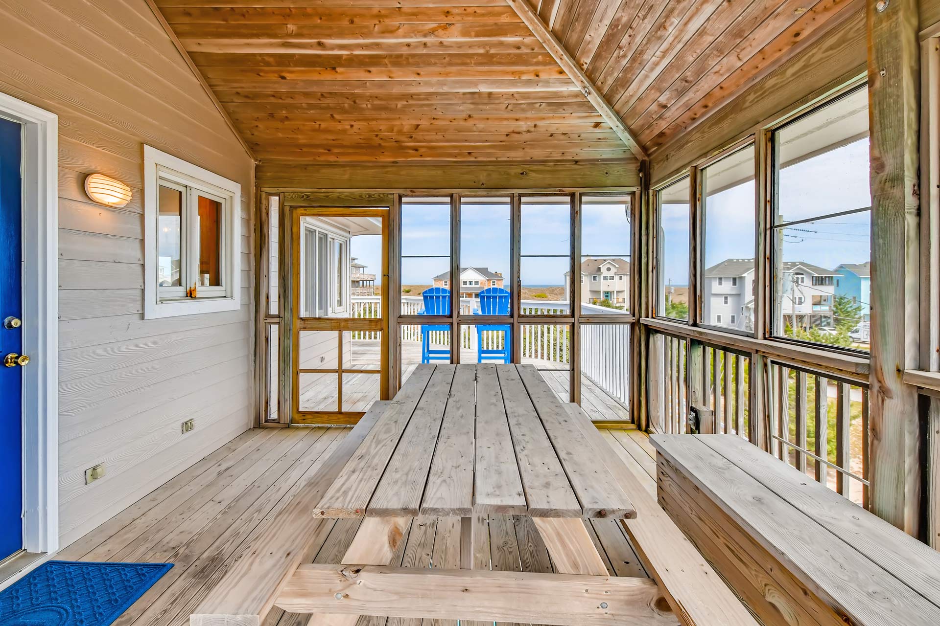 Surf Or Sound Realty 638 The Hatteras House Screened Porch 3356573