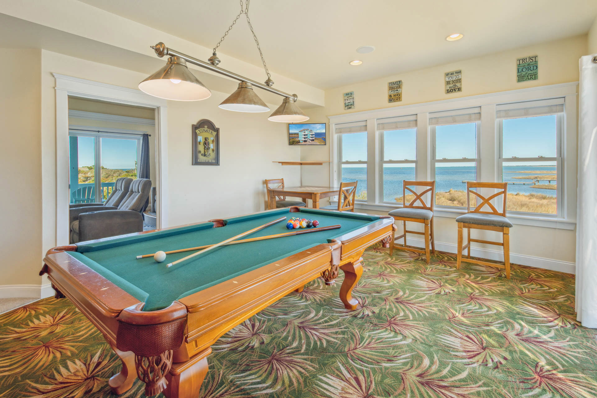 Surf Or Sound Realty 747 Paradise Cove Game Room 2