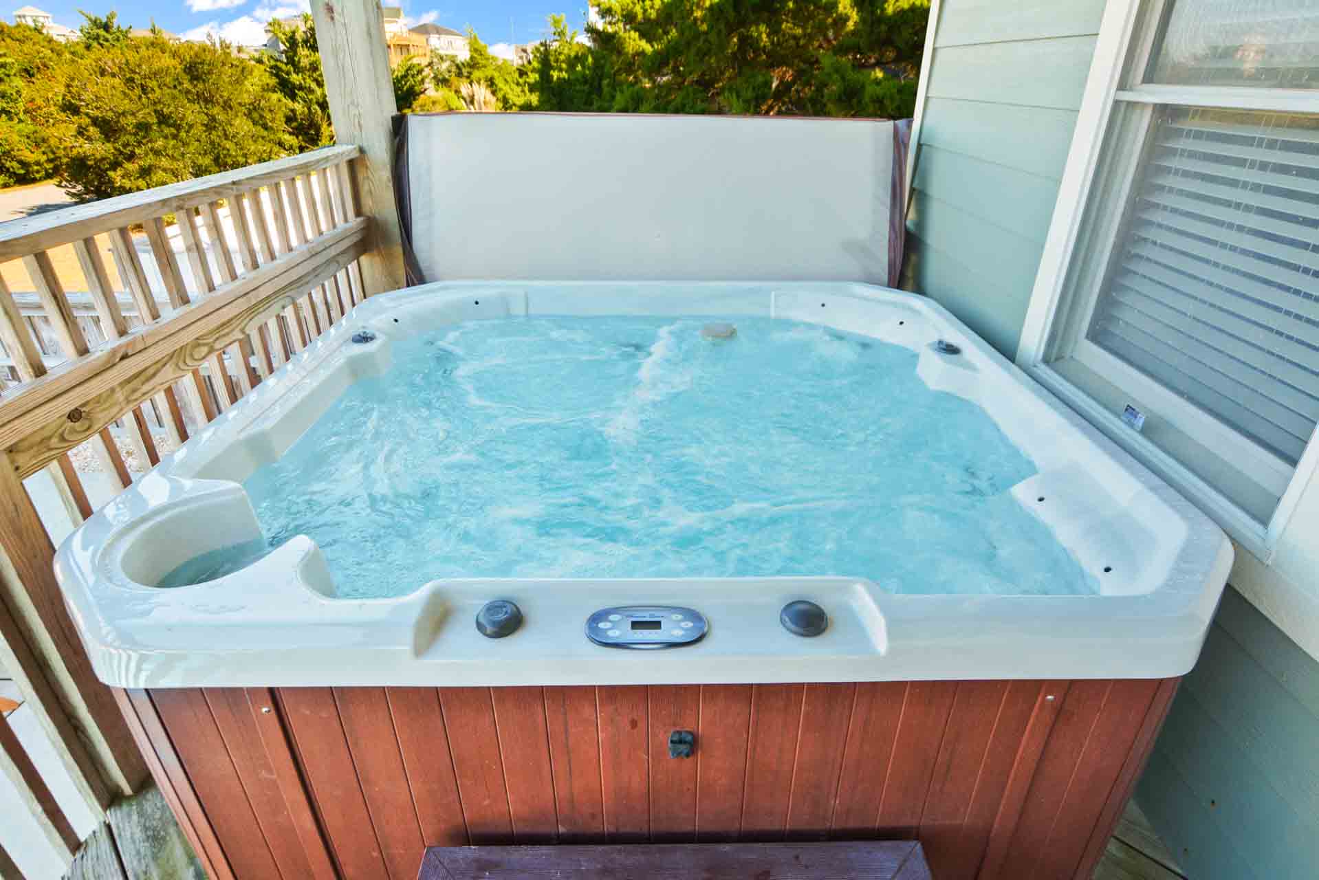 Surf Or Sound Realty 101 Carolina Coastin Hot Tub 3360977