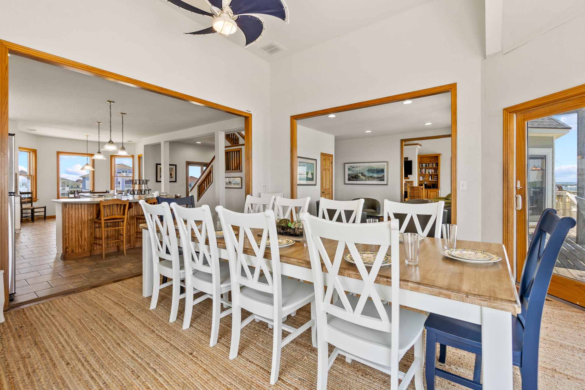 Surf Or Sound Reatly 648 Dining Area 4 3365348