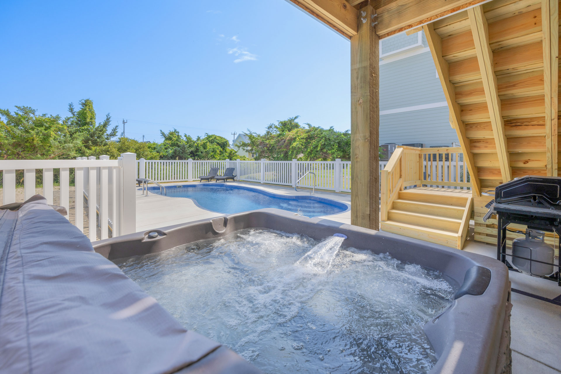 Surf Or Sound Realty 1157 Ocean Dance Hot Tub 2