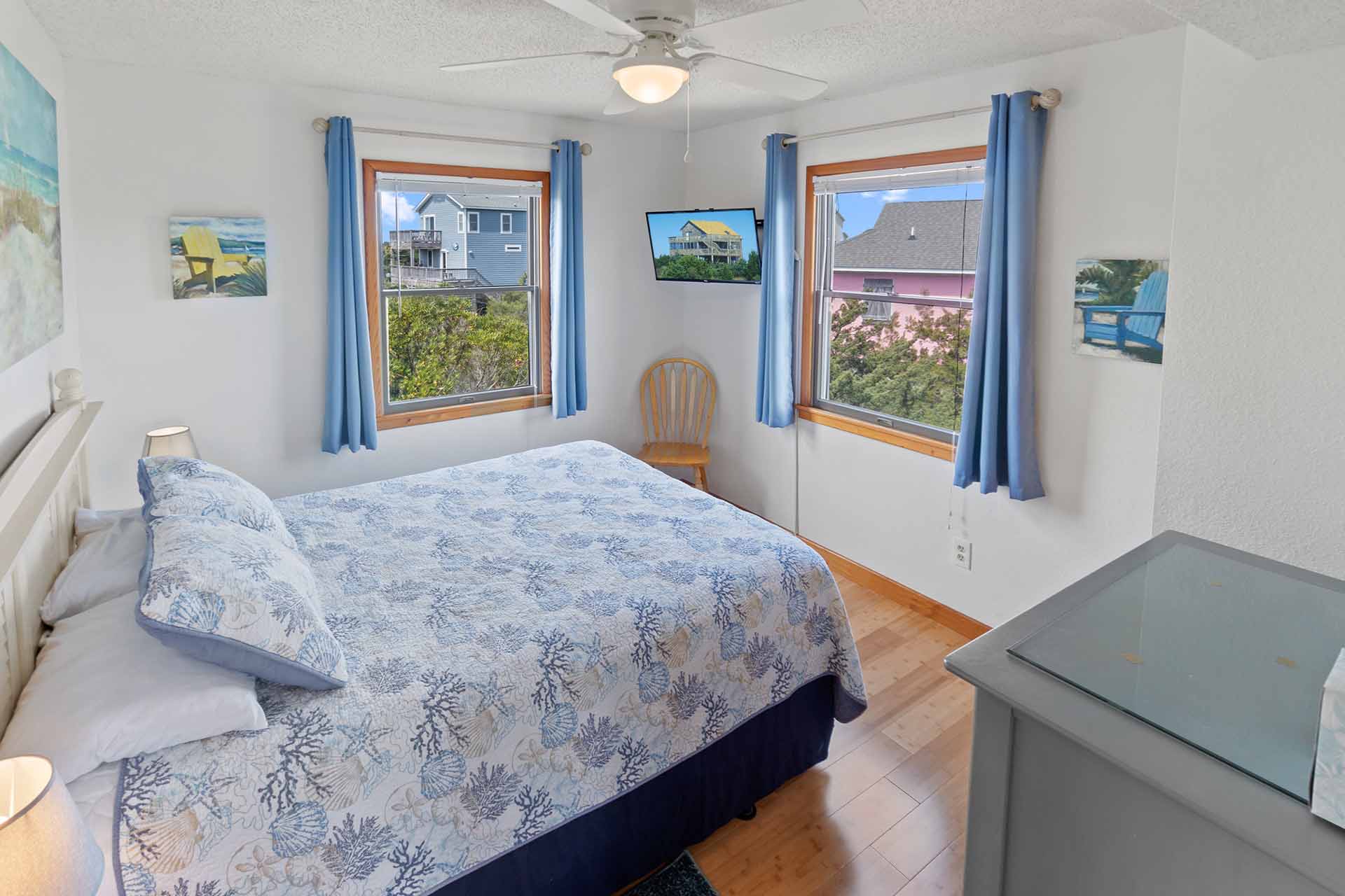 Surf Or Sound Realty 194 Askin Cottage Queen Bedroom 3362845