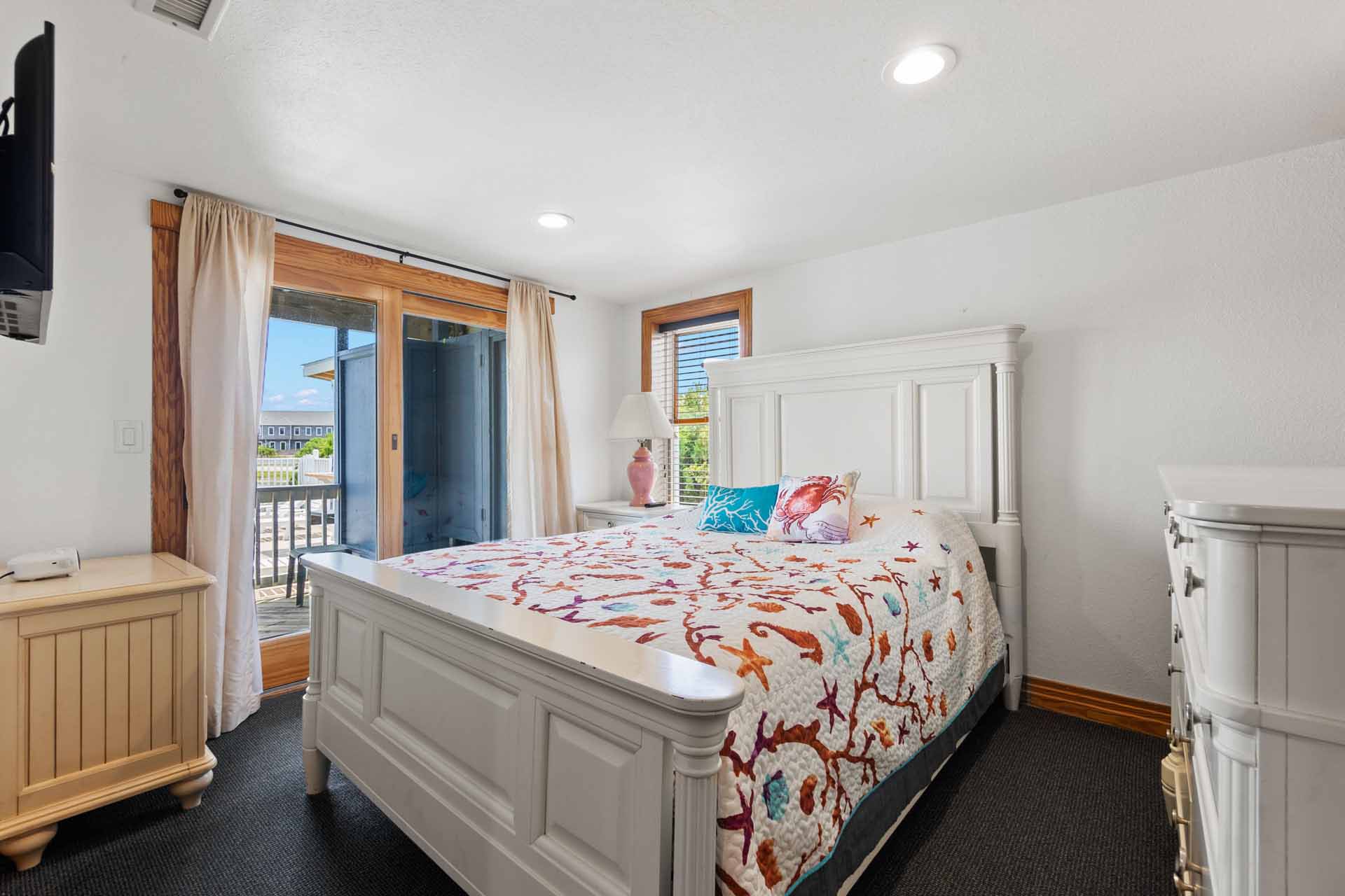 Surf Or Sound Realty 852 Sea Creature Bedroom 6 3364378