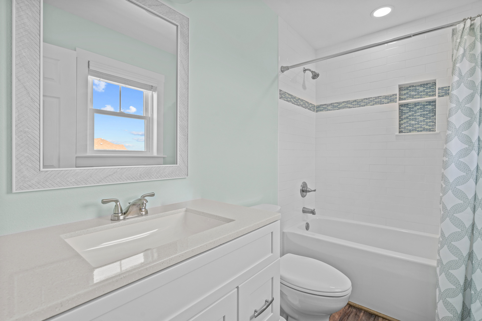 Surf Or Sound Realty 1036 Sunset Cove Bathroom 4 3376389