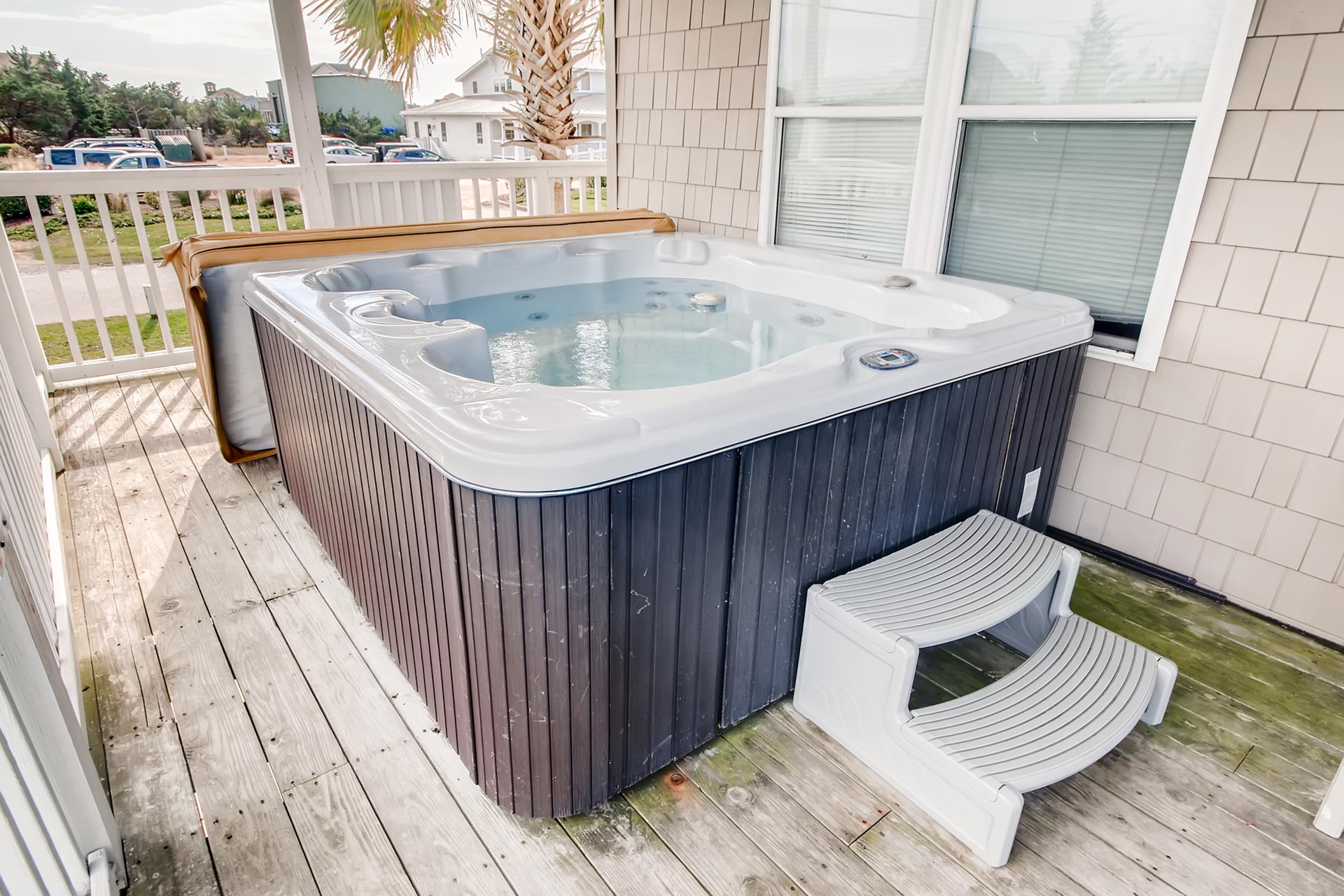 Surf Or Sound Realty Surf Dogs 411 Hot Tub (1) 3347657