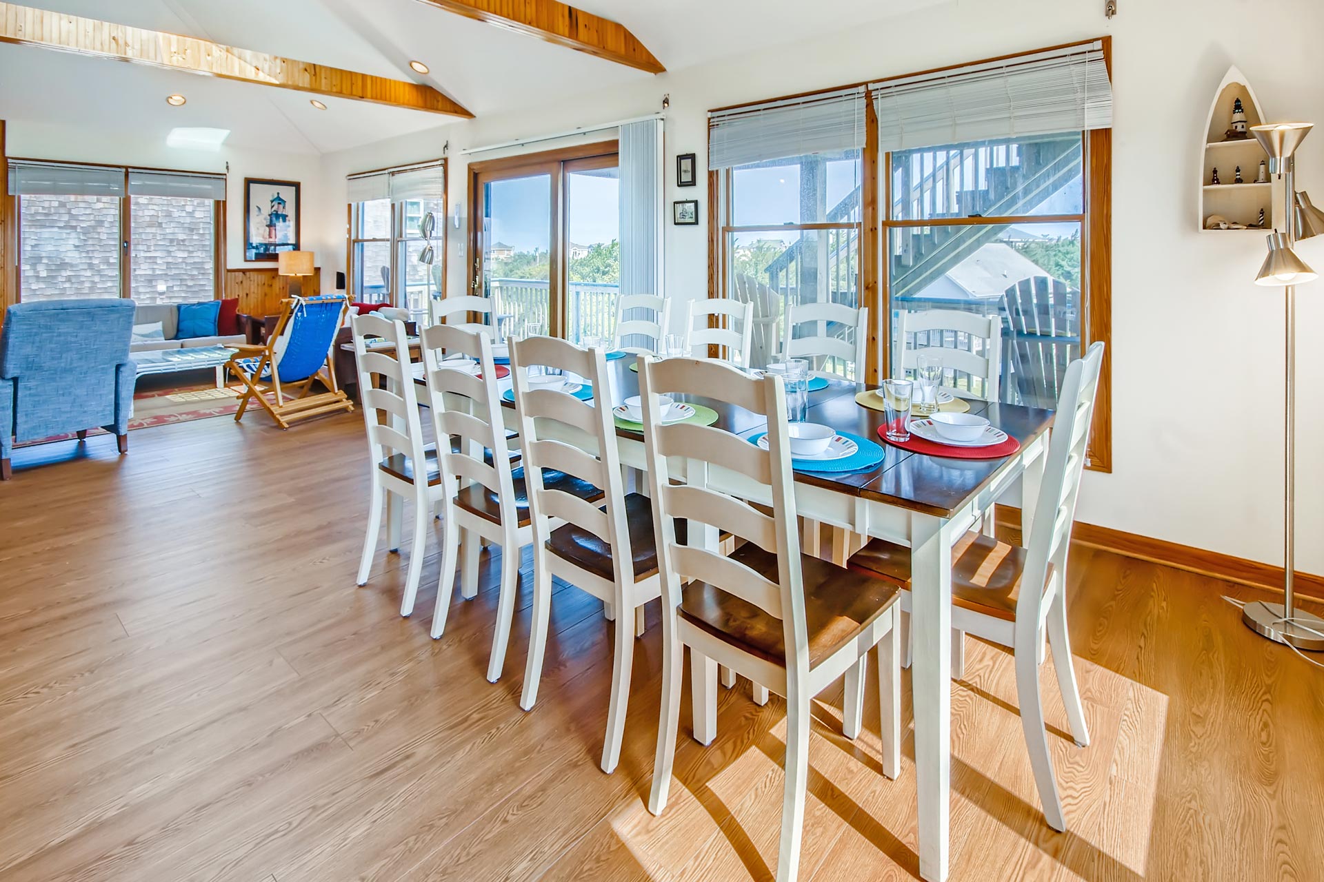 Surf Or Sound Realty Sunkist 824 Dining Area 1 3351561