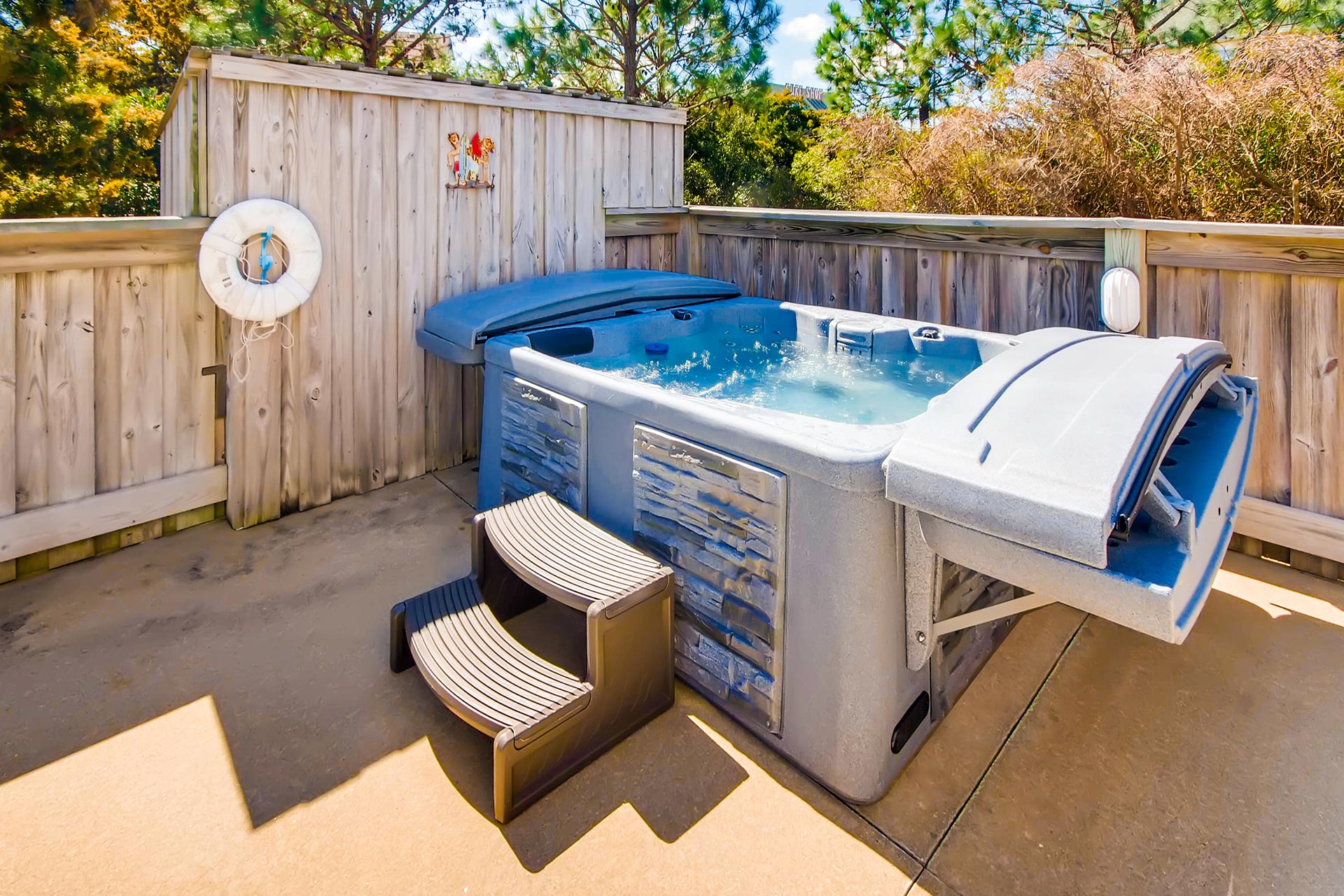 Surf Or Sound Realty Oceans 11 639 Hot Tub 3341308