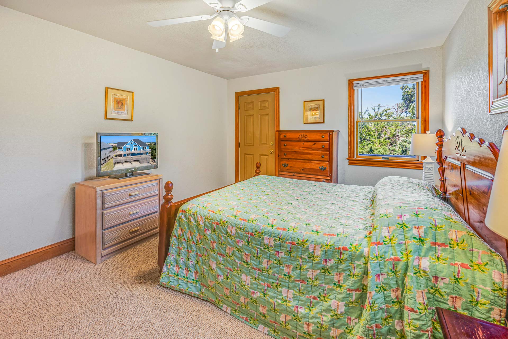 Surf Or Sound Realty 1129 Sea Queen Bedroom 5 2