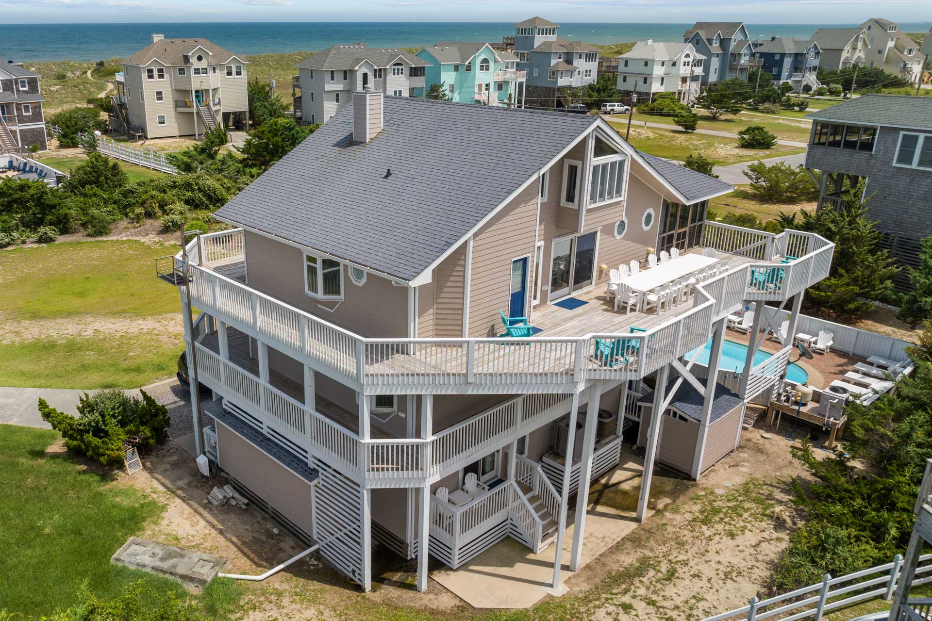 Surf Or Sound Realty 638 The Hatteras House Exterior Drone 1 3375450