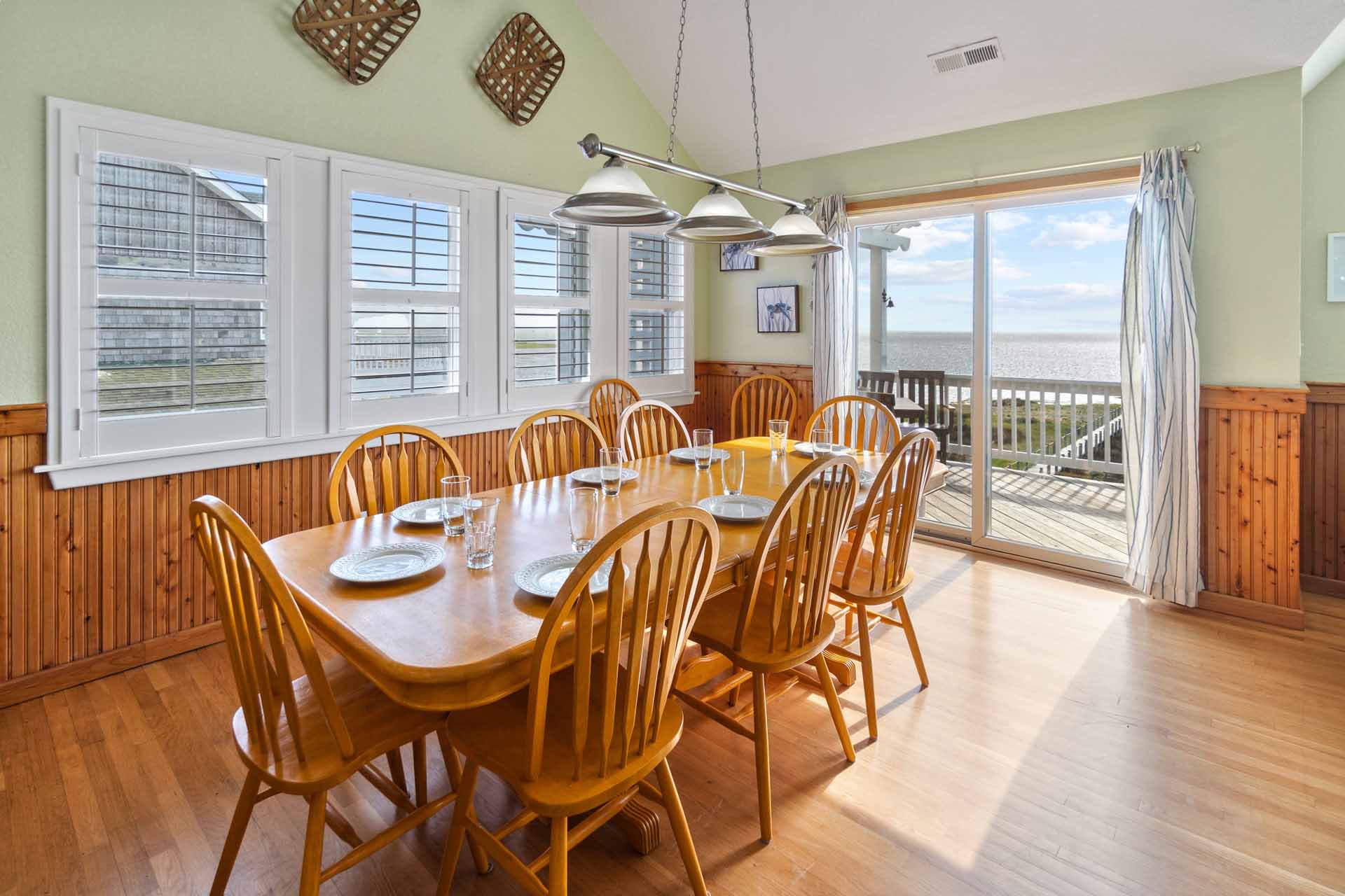 Surf Or Sound Realty 339 Salvo Sunsets Dining Area 2 3364729