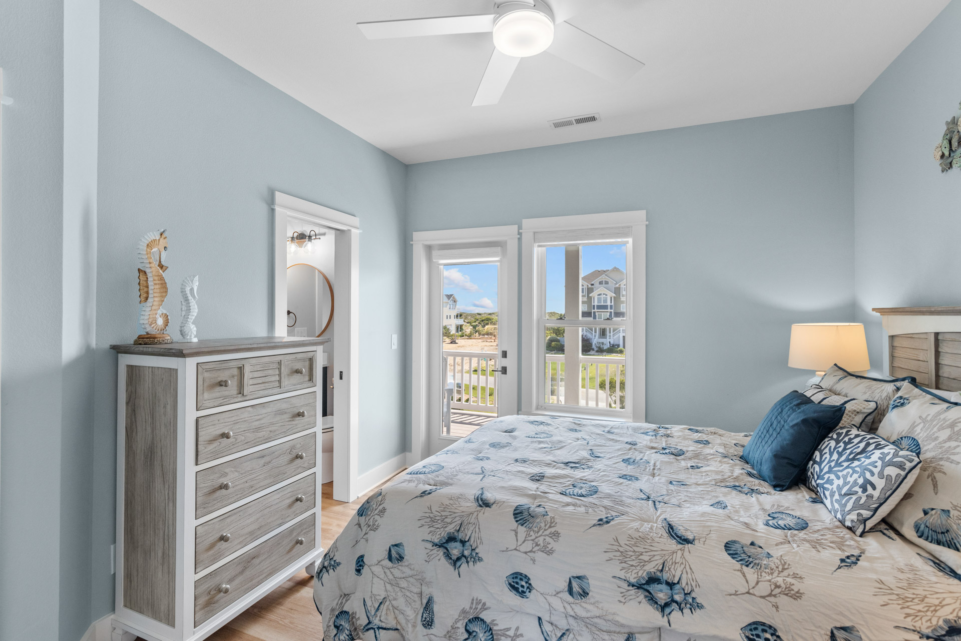 Surf Or Sound Realty 1058 Shell Of A Good Time Bedroom 4 1 3375752