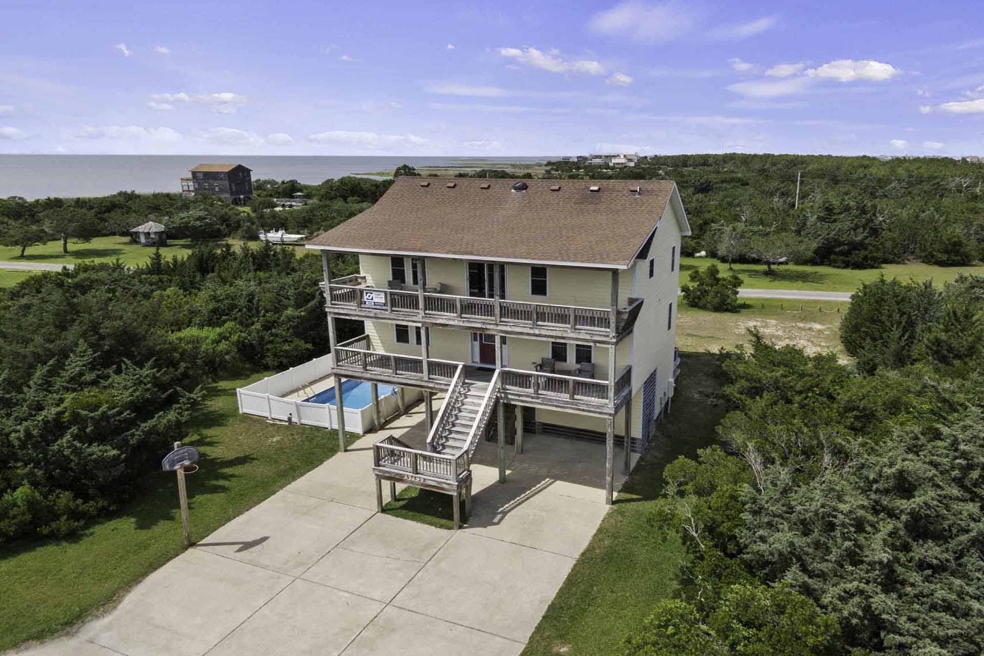 Surf Or Sound Realty 745 Grand Banks Drone 1 (2) Main 3364958