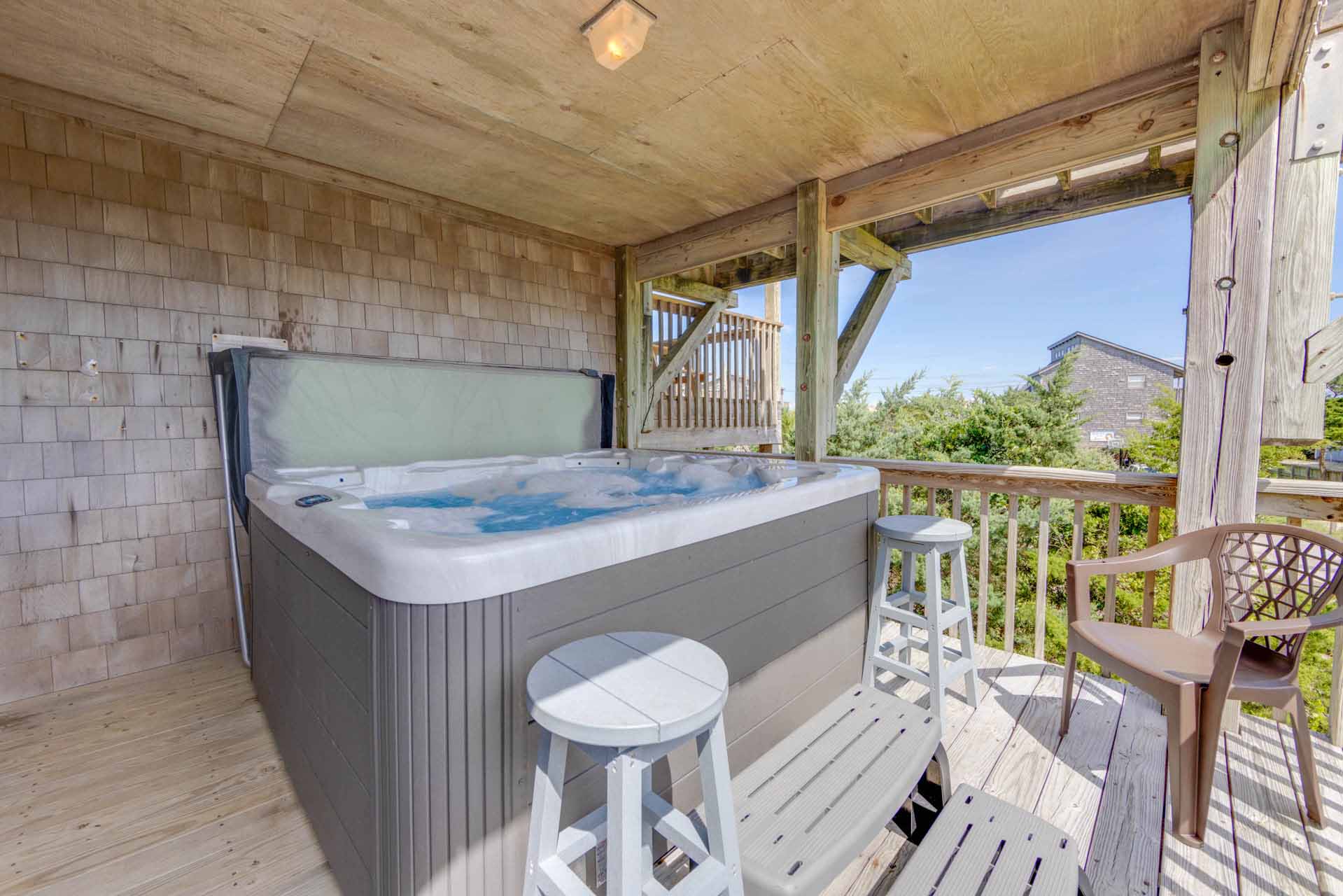 Surf Or Sound Realty 1060 The Good Place Hot Tub 3367537