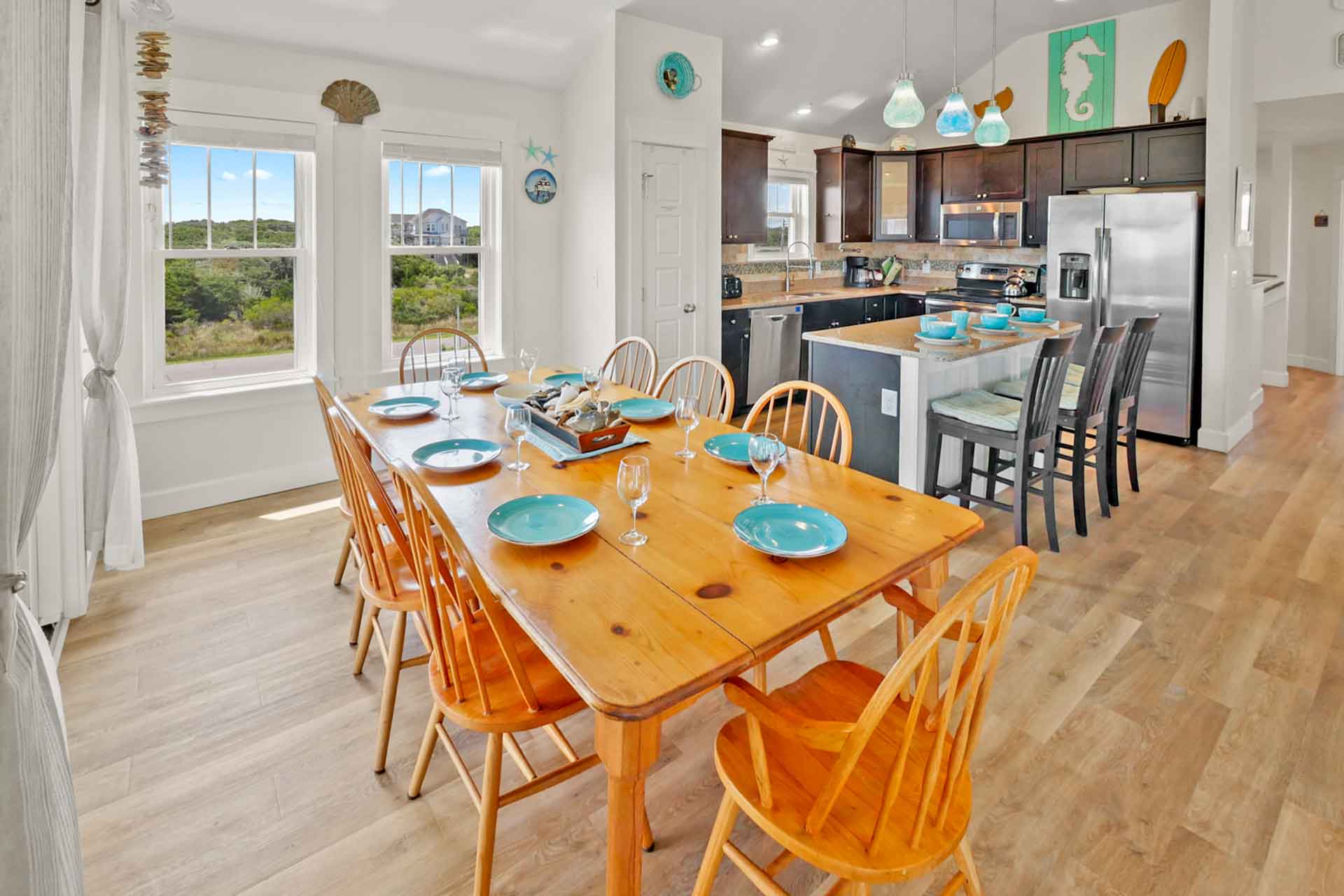 Surf Or Sound Realty 976 Bright As The Sun Dining 2 3358633