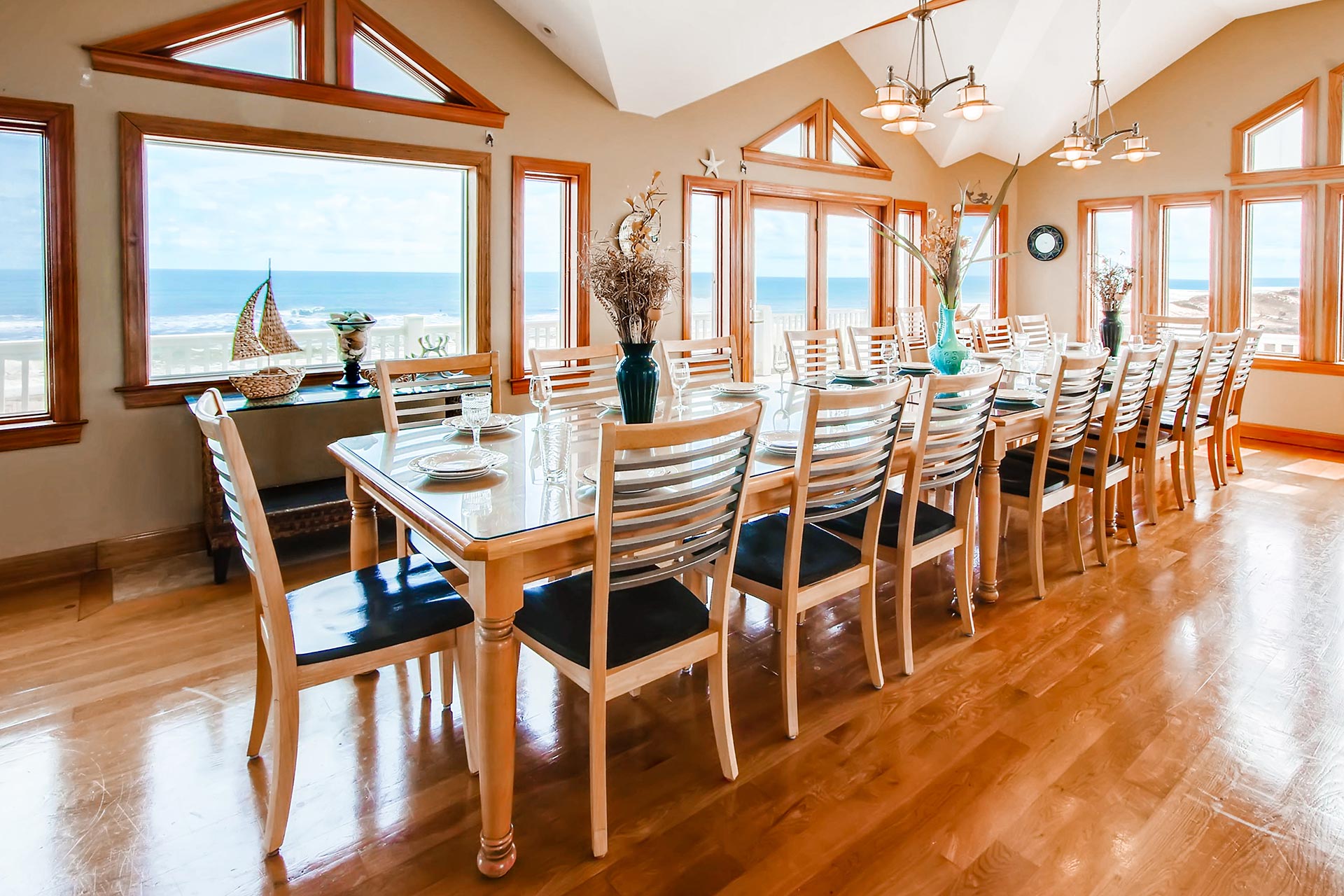 Surf Or Sound Realty Sea Glass 679 Dining Area 3 3341977