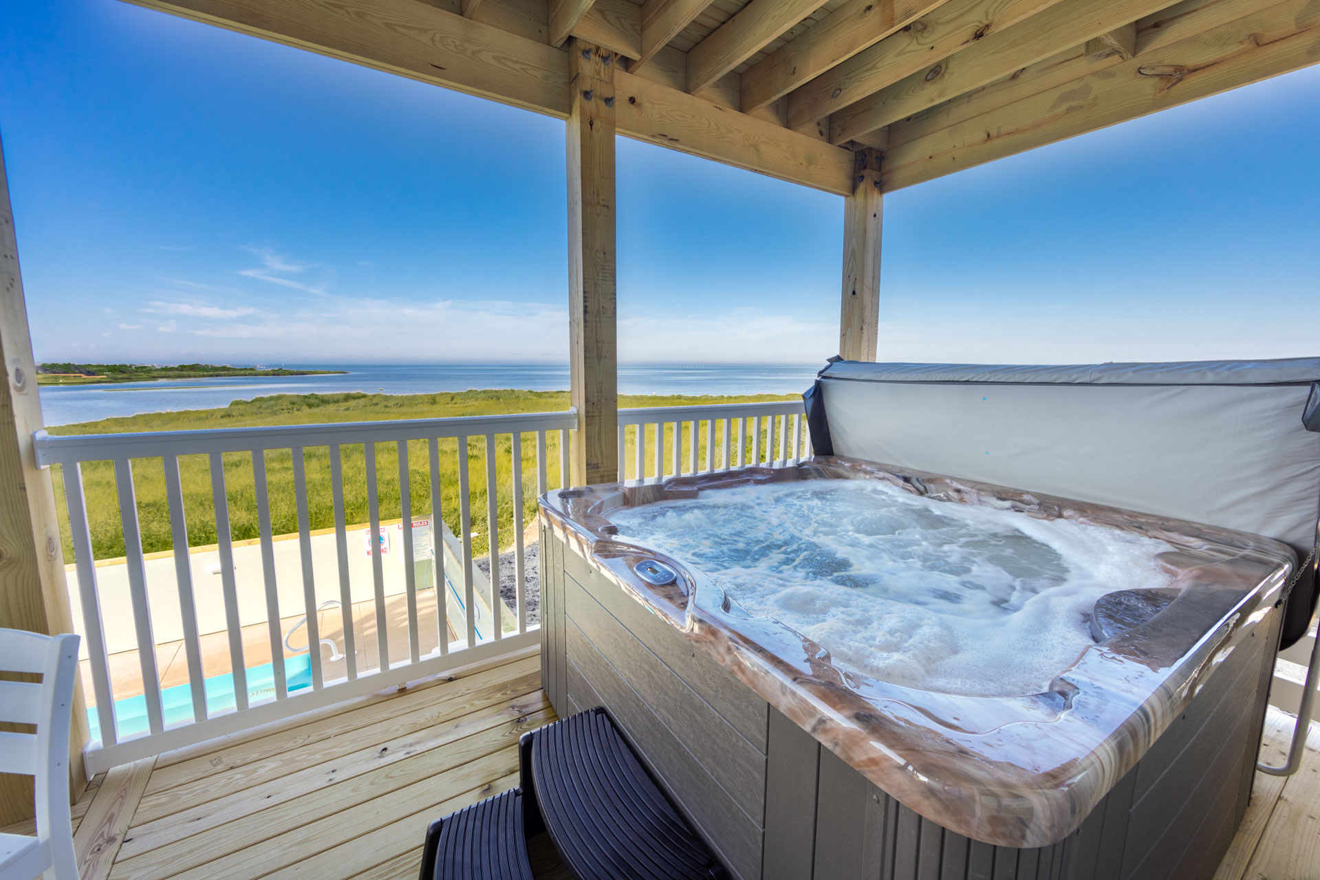 16 Surf Or Sound Realty 1000 Bellavues Hot Tub 02 3369481