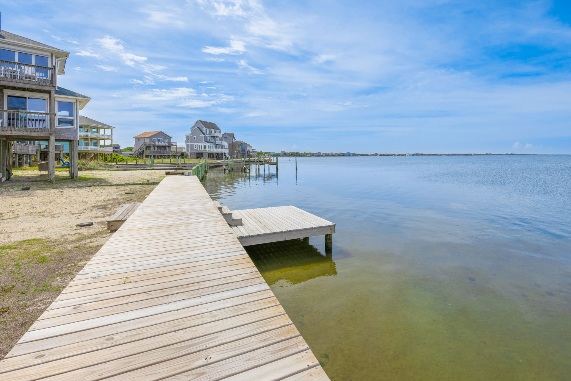 Surf Or Sound Realty 1076 Tiki Hut Dock