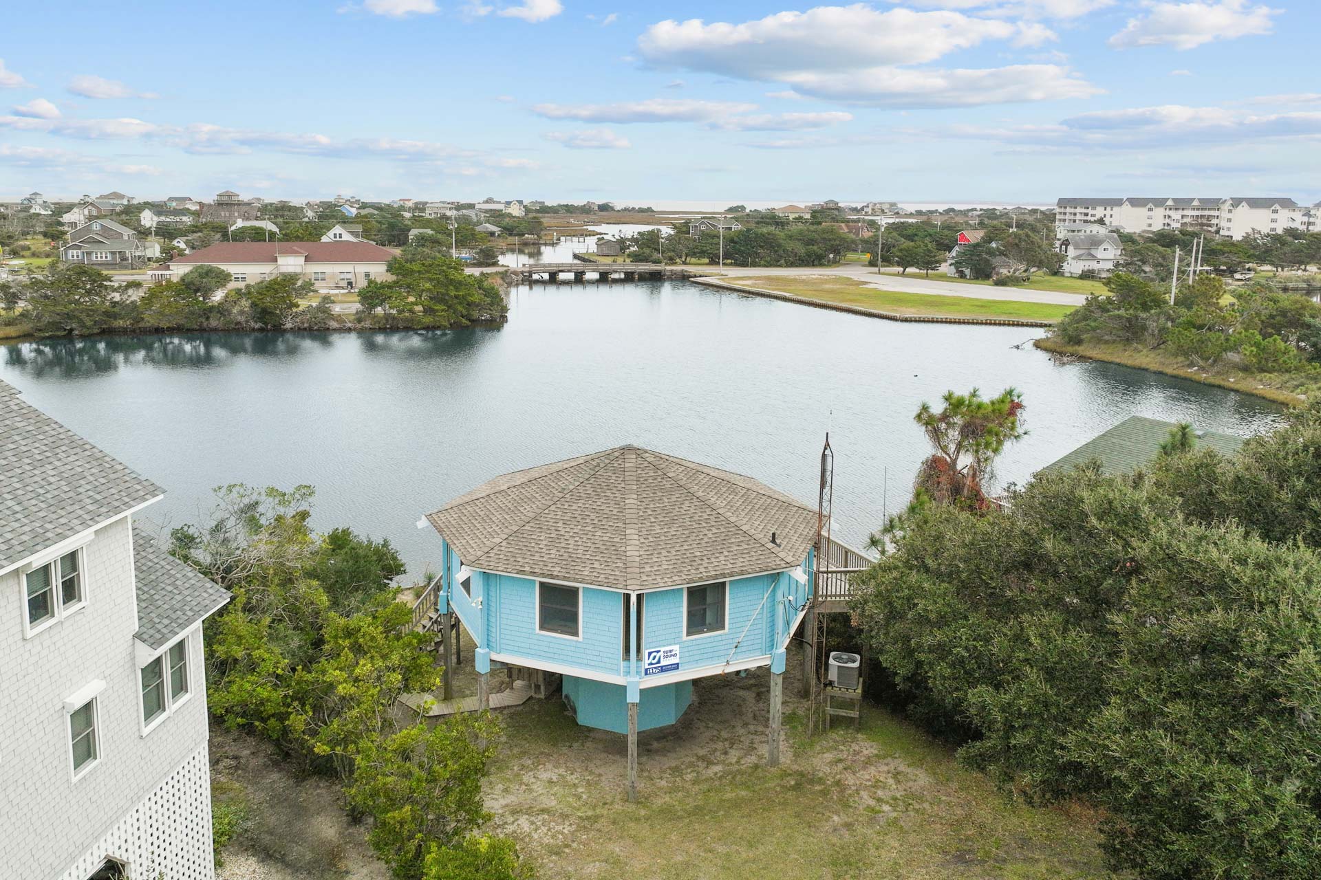 Surf Or Sound Realty 1175 Ozzie's Island Hideaway Exterior 4