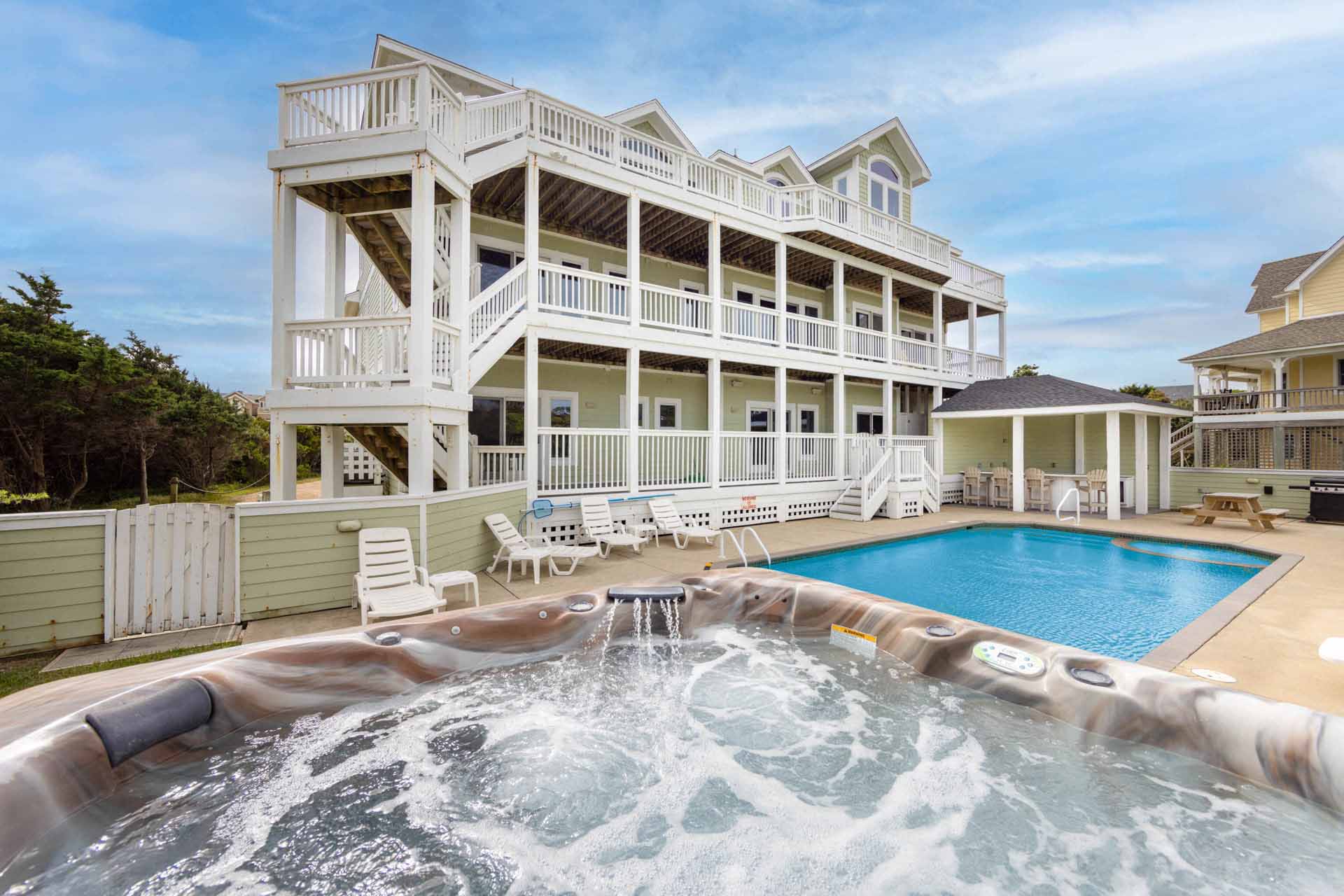 Surf Or Sound Realty 1067 Carolina Bliss Hot Tub 3368021