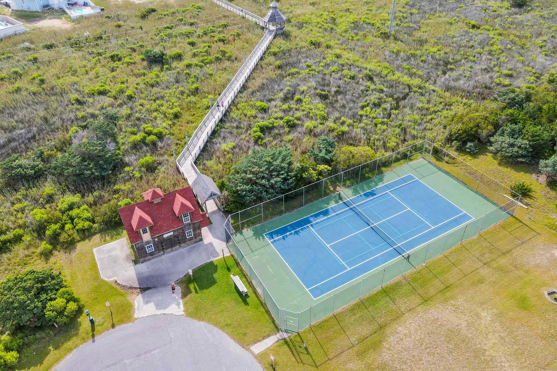 Surf Or Sound Realty 1055 Sun Dance Tennis Courts 3367448