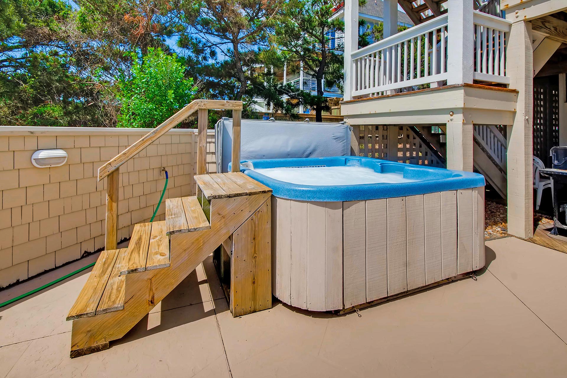 Surf Or Sound Realty Landfall 755 Hot Tub 3337102