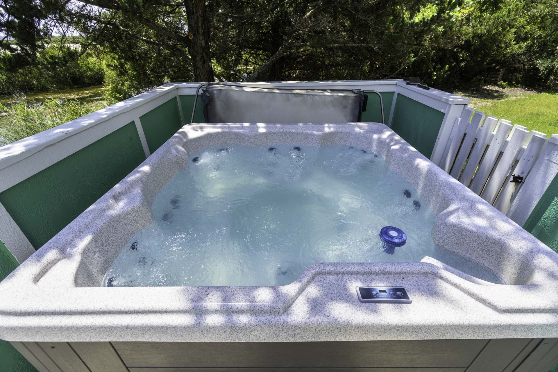 Surf Or Sound Realty 1042 Sound Living Hot Tub 3366009