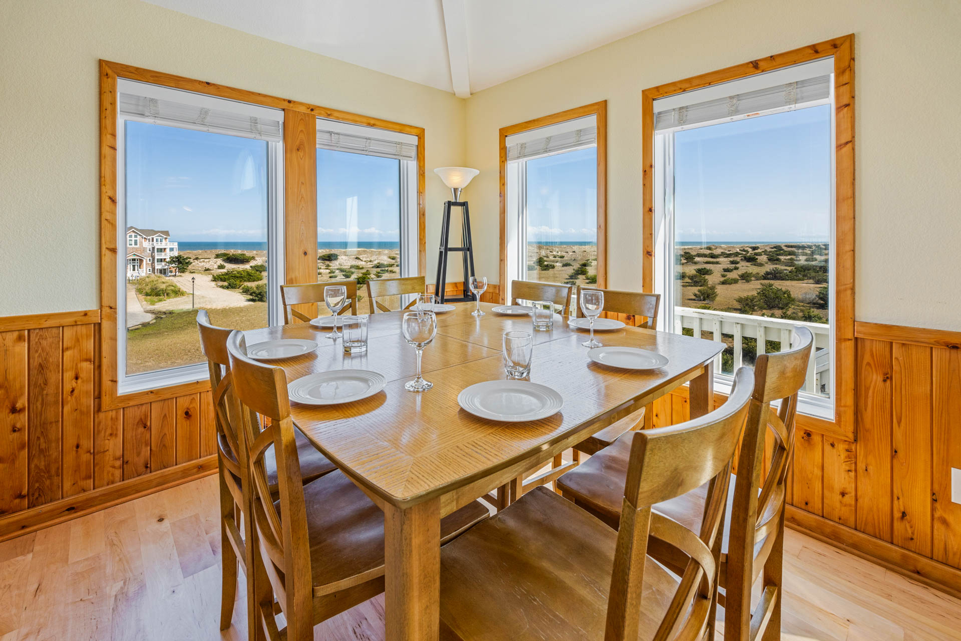 Surf Or Sound Realty 659 Sunrise Sunset Repeat Dining Area 7