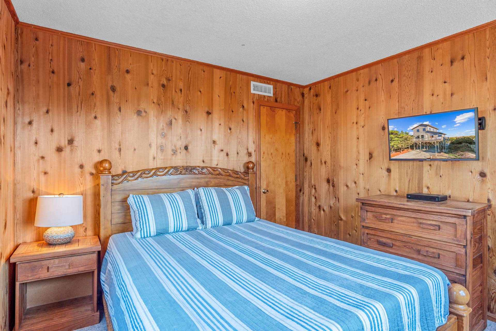 Surf Or Sound Realty 142 Topside Bedroom 3