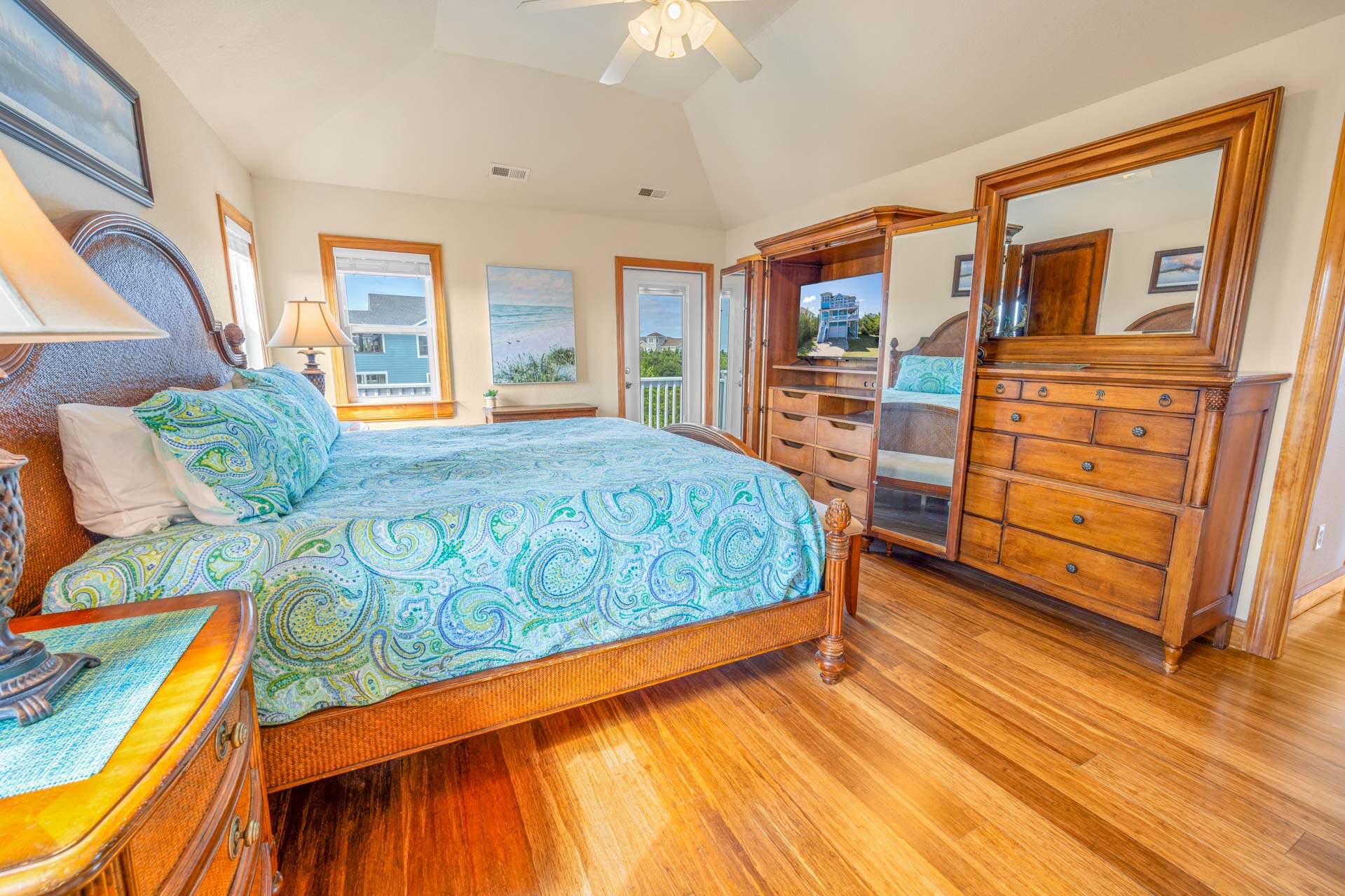 Surf Or Sound Realty 1209 Aquamarine Bedroom 1 3