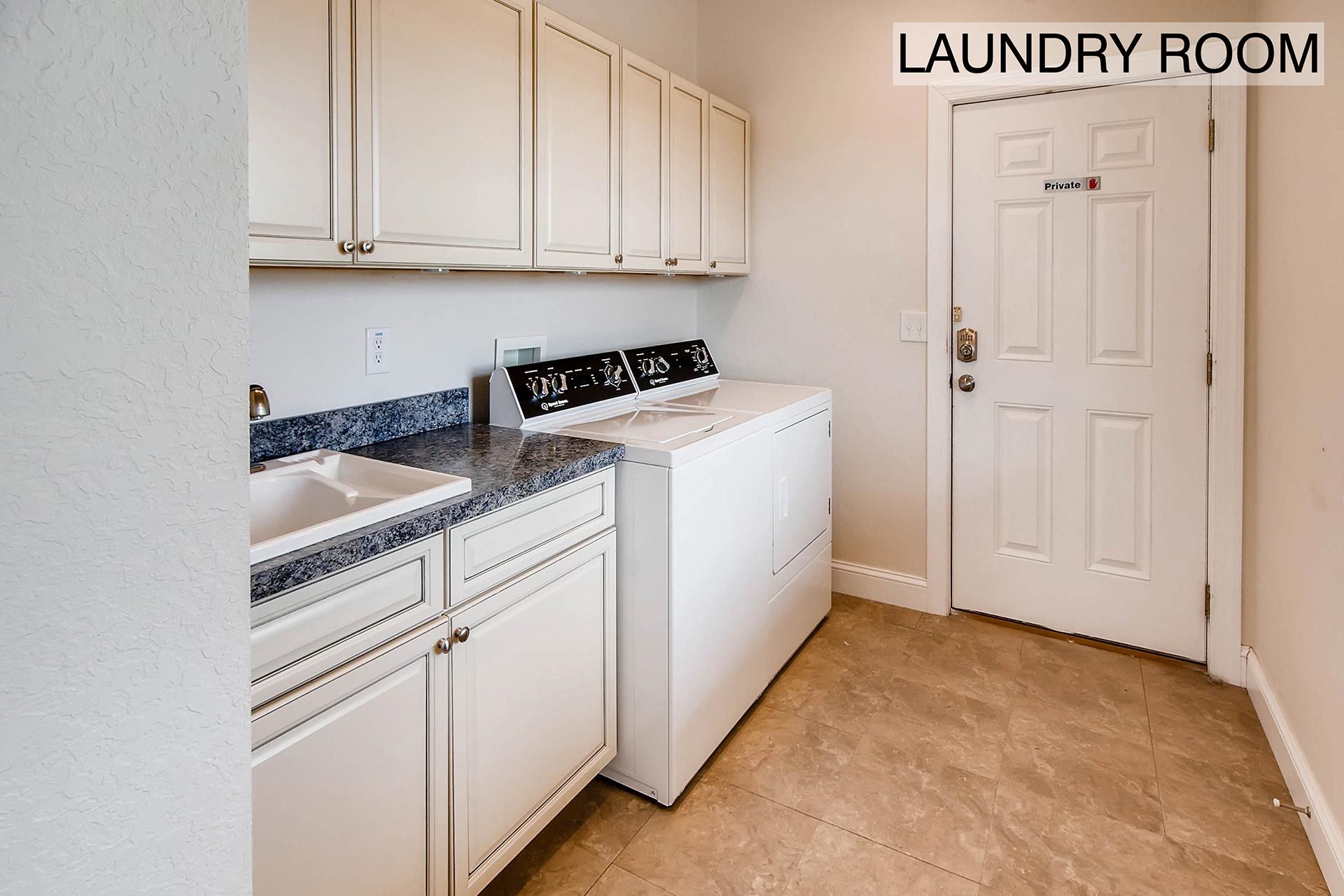 Surf Or Sound Realty Lucky Oyster 840 Laundry Room 3338983