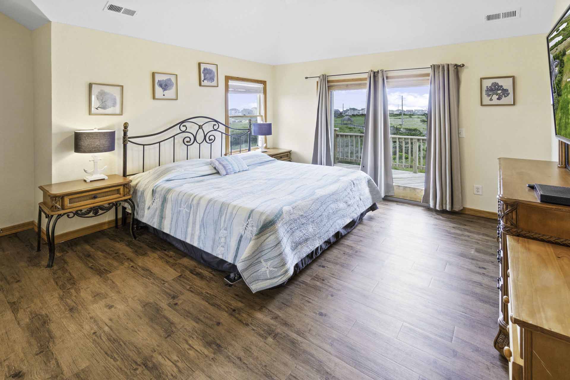 Surf Or Sound Realty 416 Bella Vista Second Floor Master Bedroom 3365885