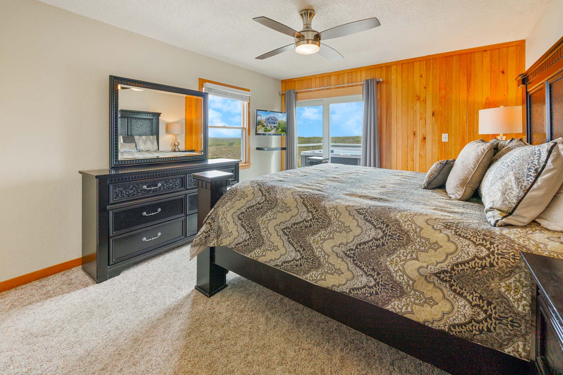 Surf Or Sound Realty 1208 Tranquil Waves Bedroom 1 1