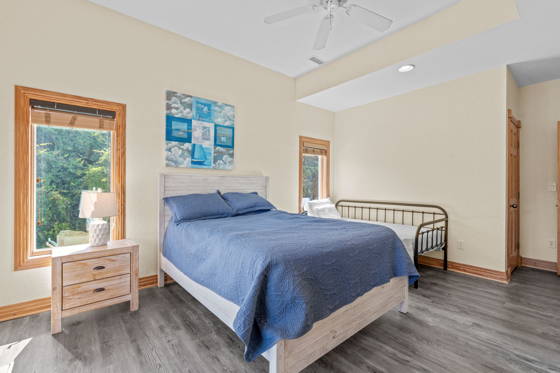 Surf Or Sound Realty 1067 Carolina Bliss Lower Level Bedroom 2 3375427