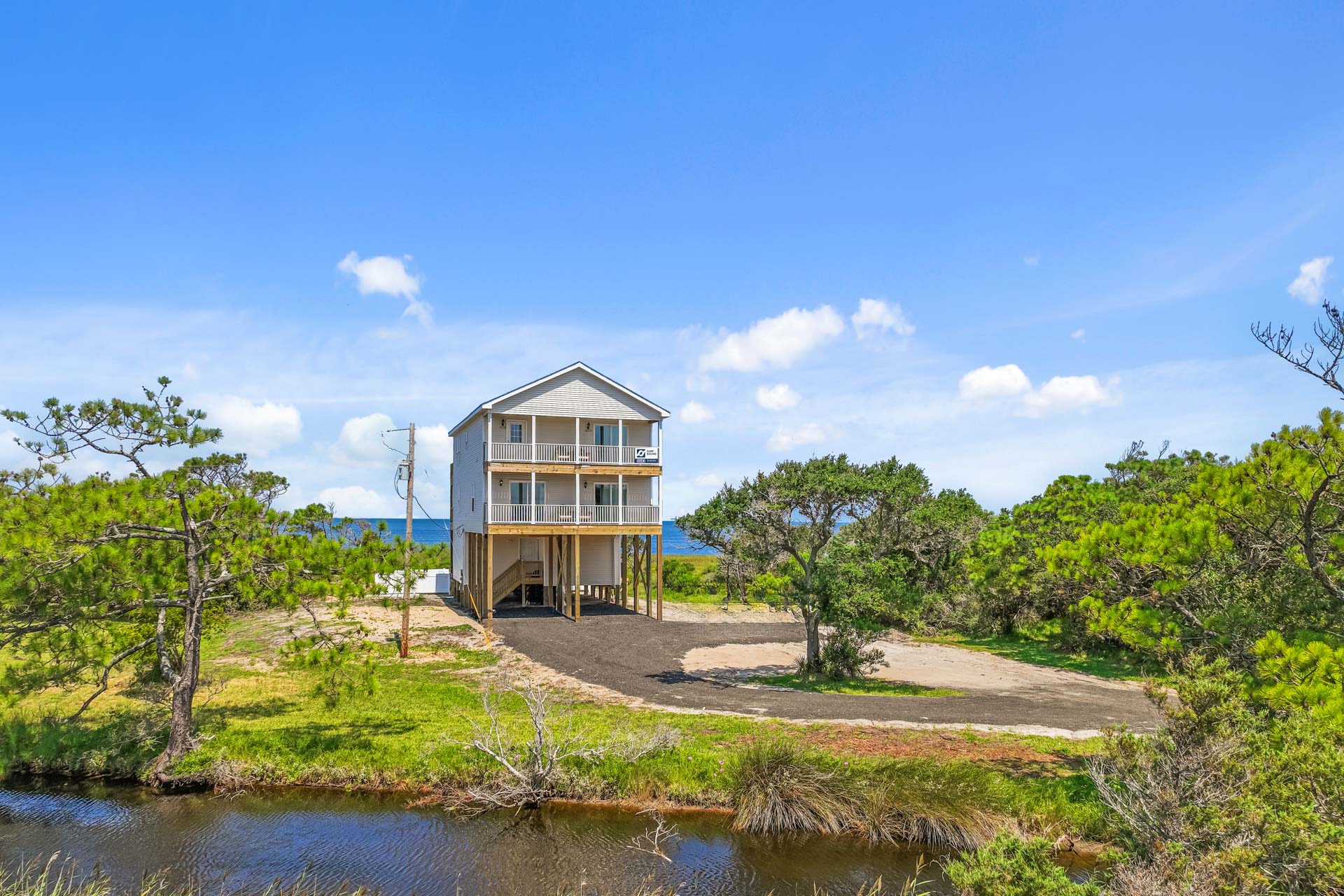 Surf Or Sound Realty 1043 Sound Garden Exterior 3 (1) 3376971