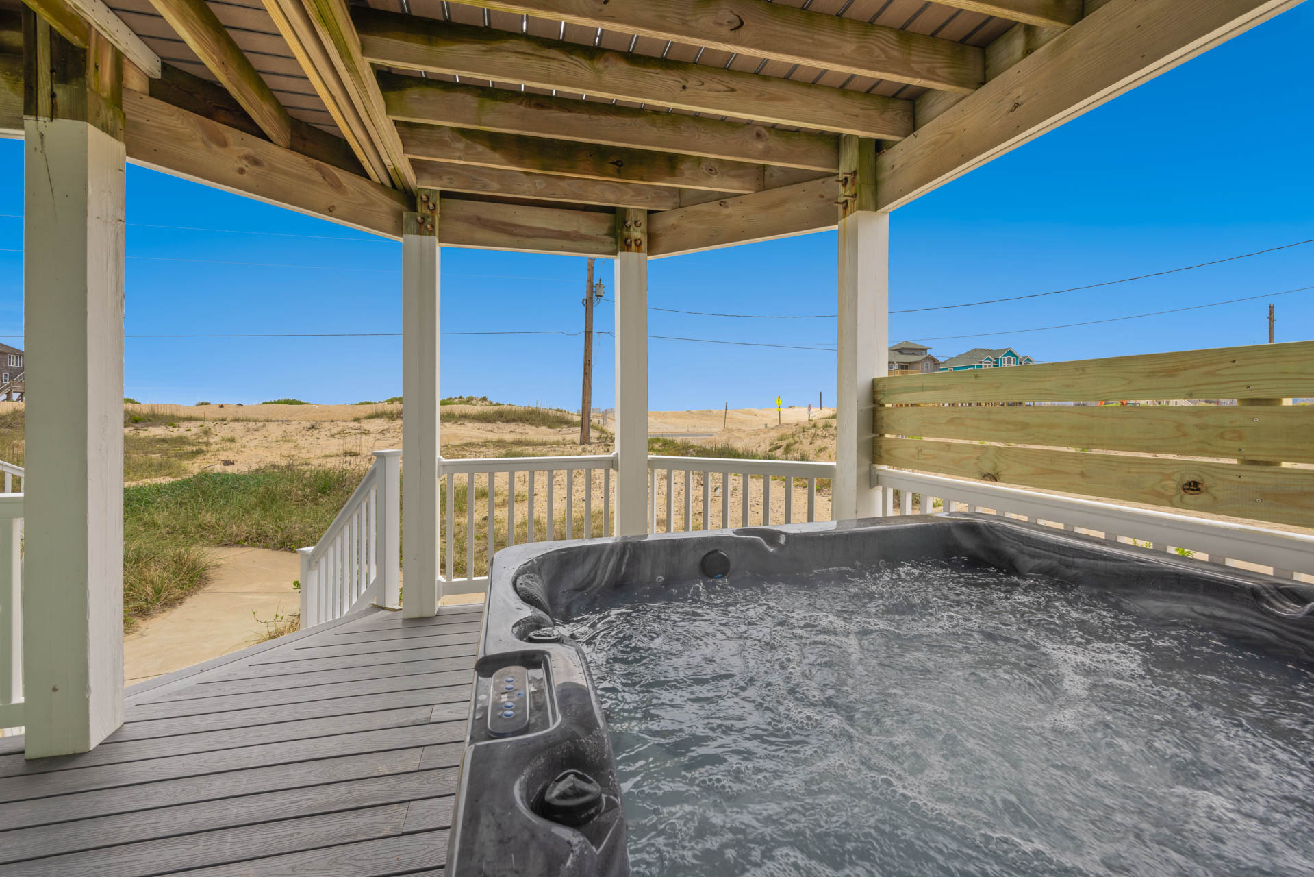 Surf Or Sound Realty 1154 Emerald Point Hot Tub 2