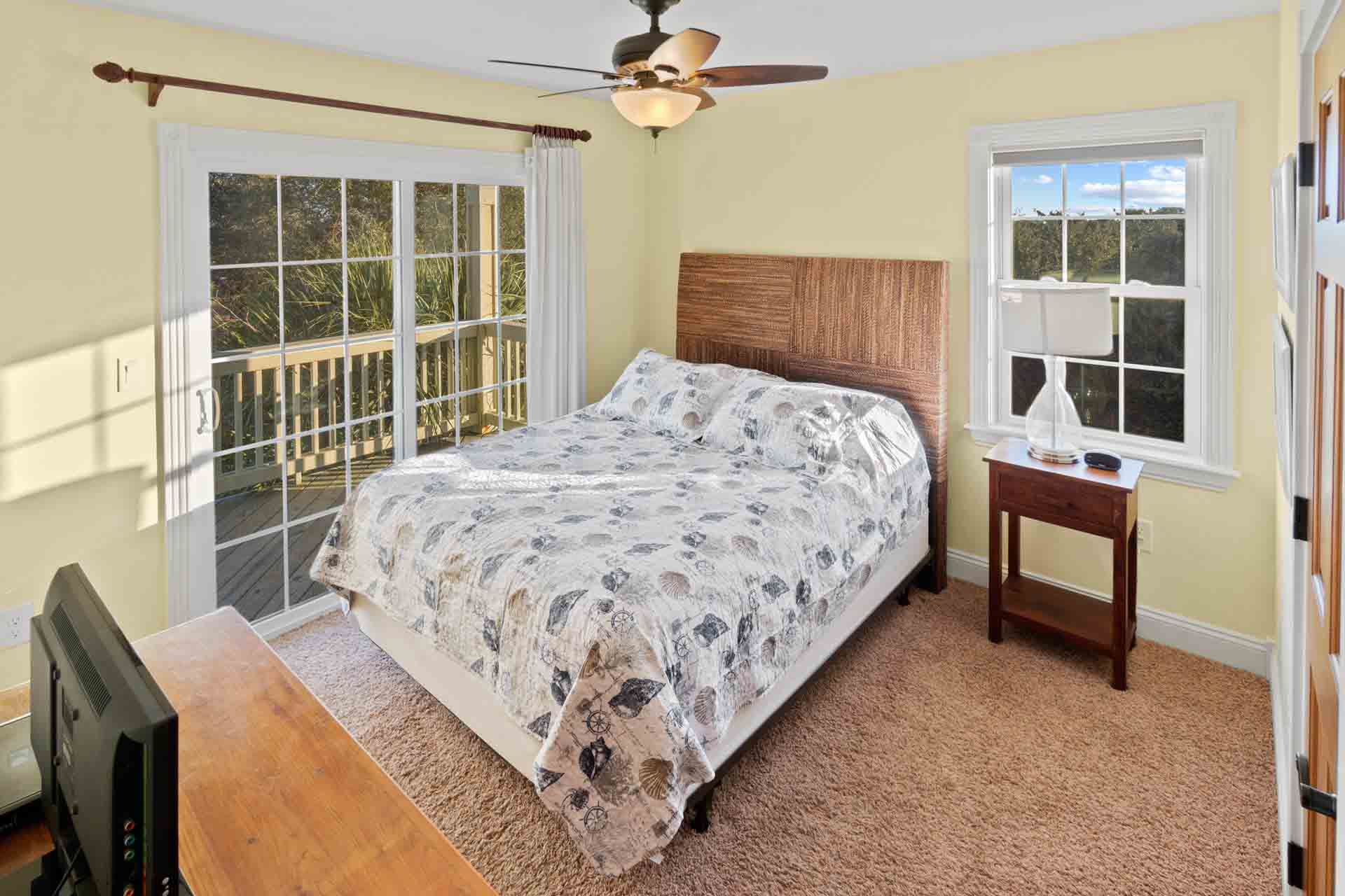 Surf Or Sound Realty 119 Island Royale First Level Master Queen Bedroom 3361688