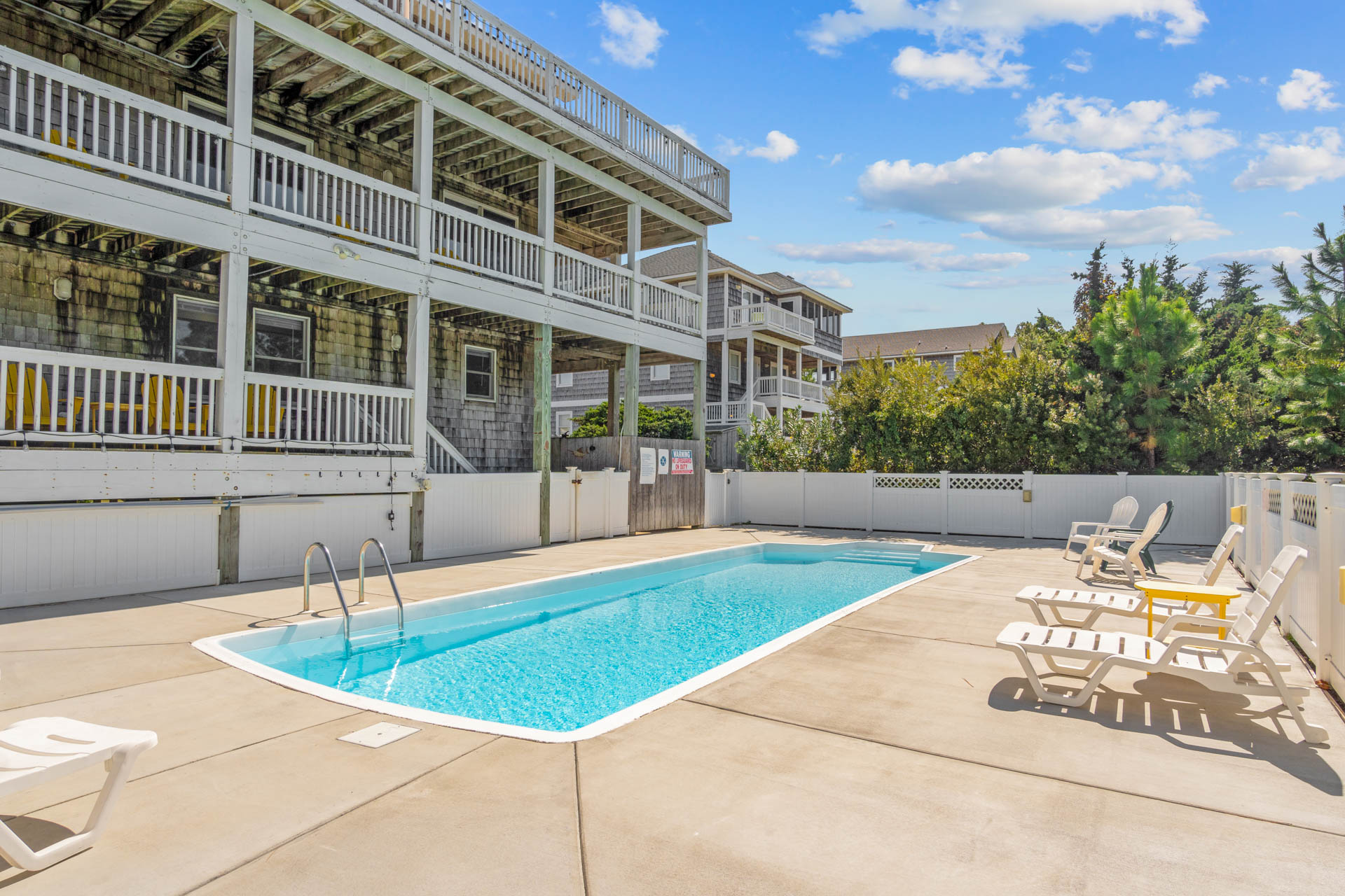 Surf Or Sound Realty 452 Isle Be Breezy Pool Area 4