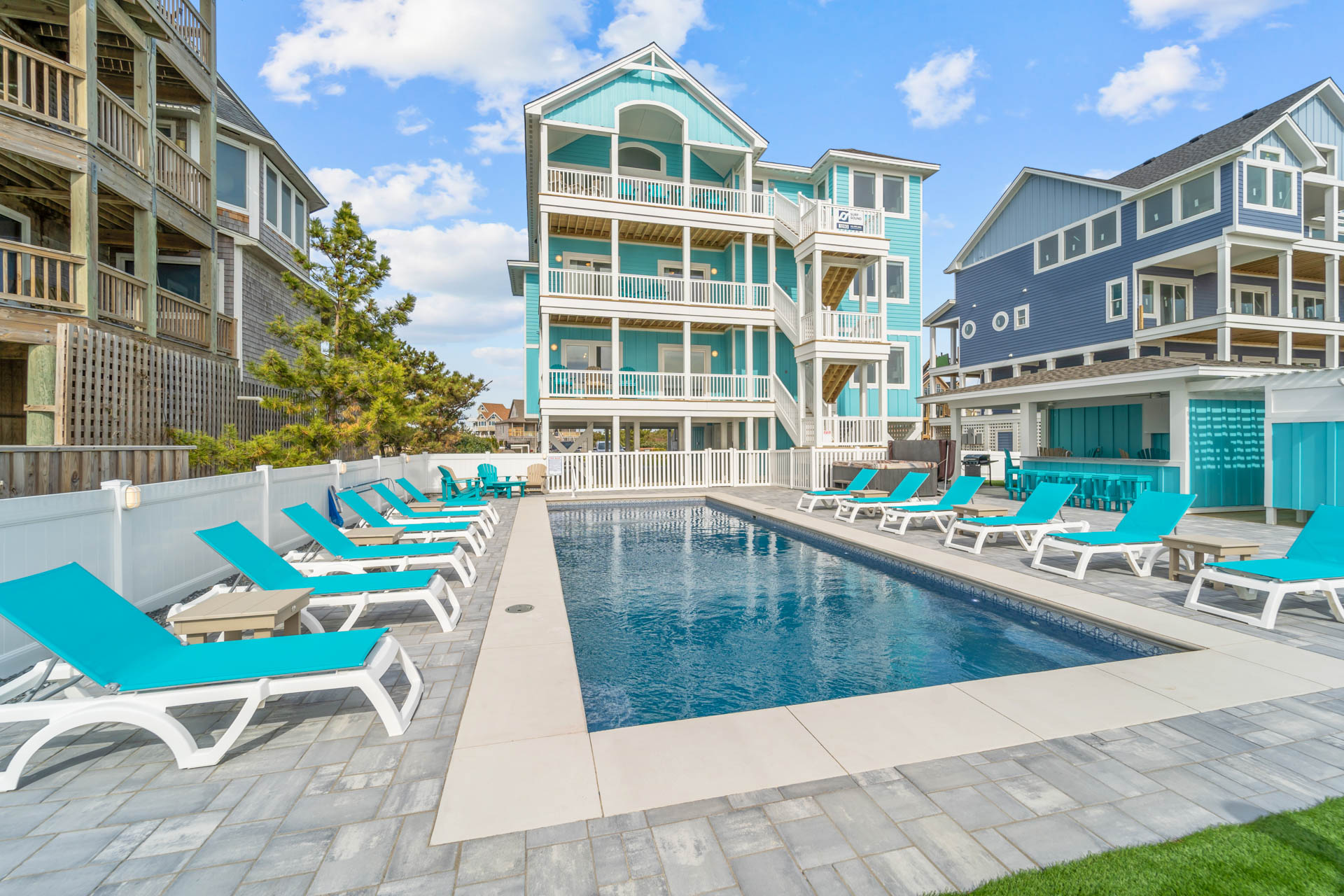 Surf Or Sound Realty 1093 Hatteras Holiday Pool Area 3